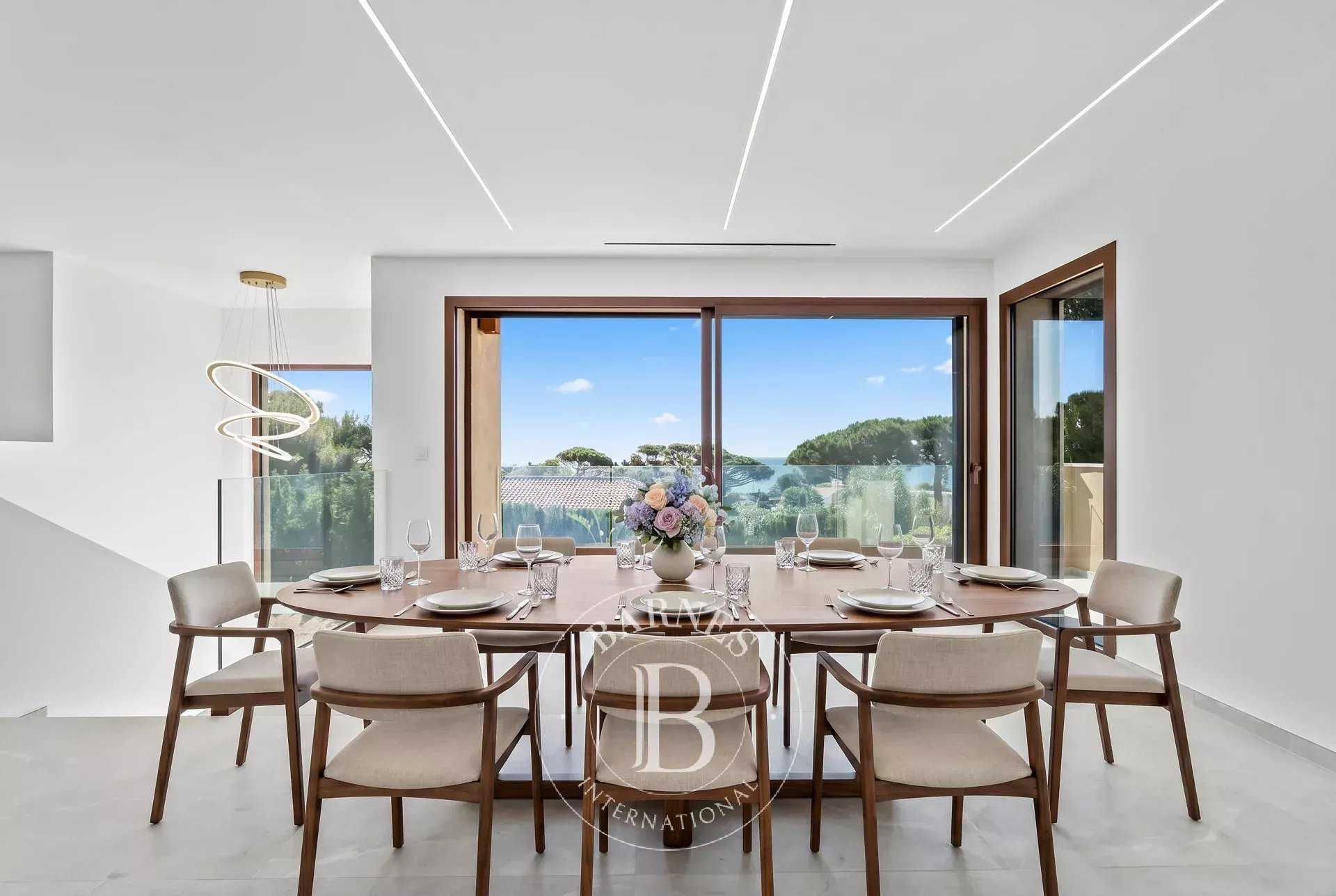 Roquebrune-sur-Argens  - Villa 7 Pi&egrave;ces 5 Chambres