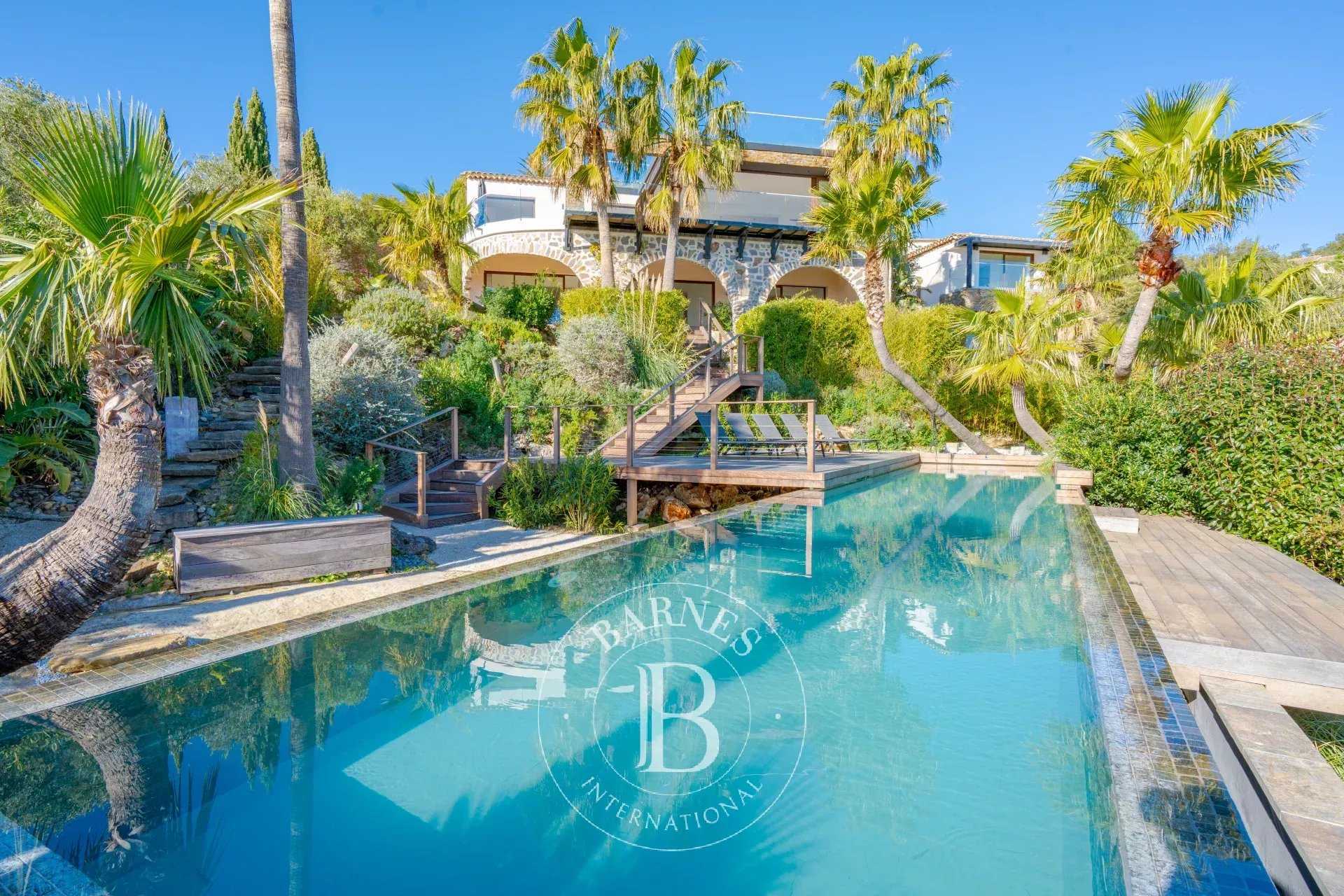 Sainte-Maxime  - Property 7 Bedrooms