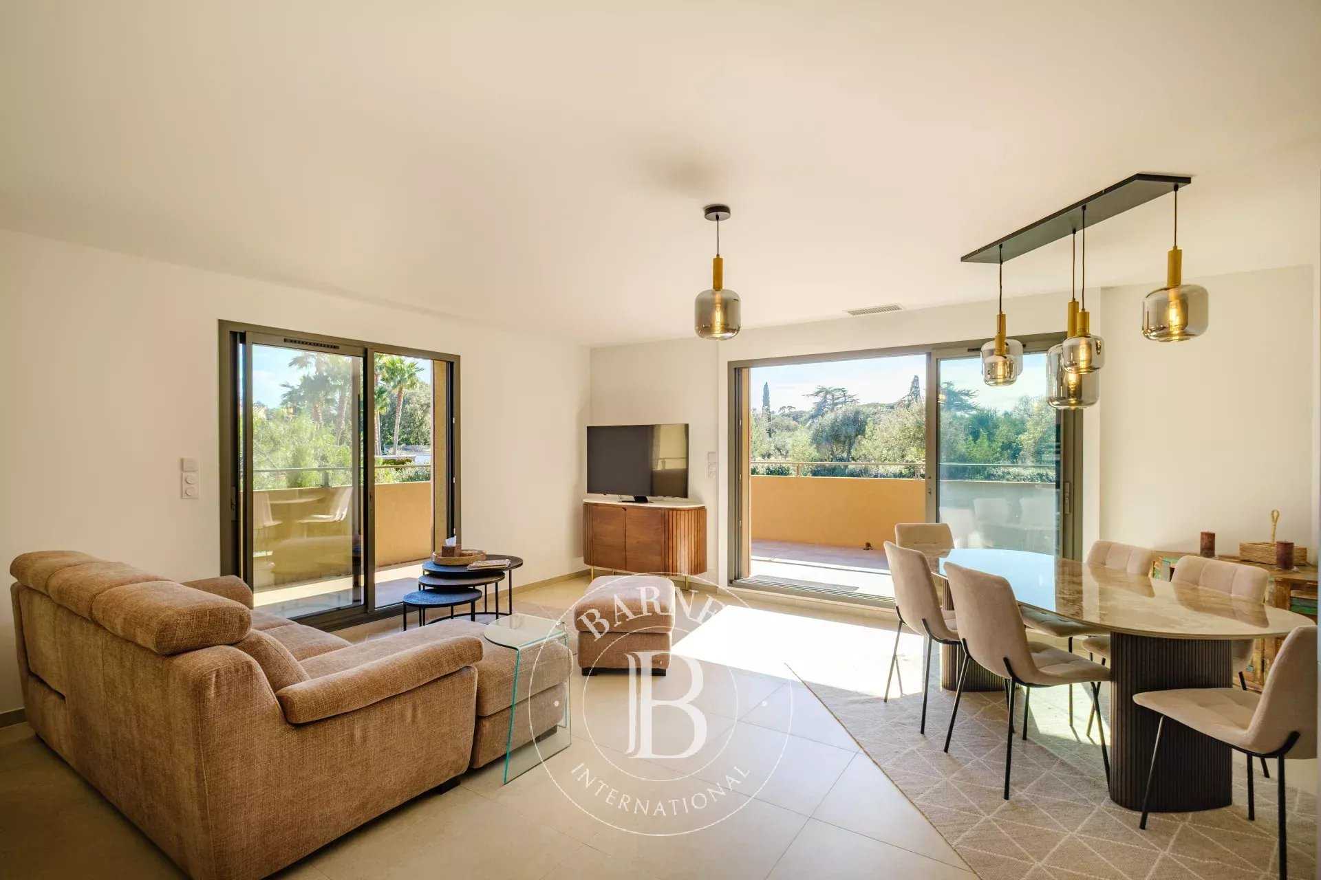 Grimaud  - Appartement 3 Pi&egrave;ces 2 Chambres