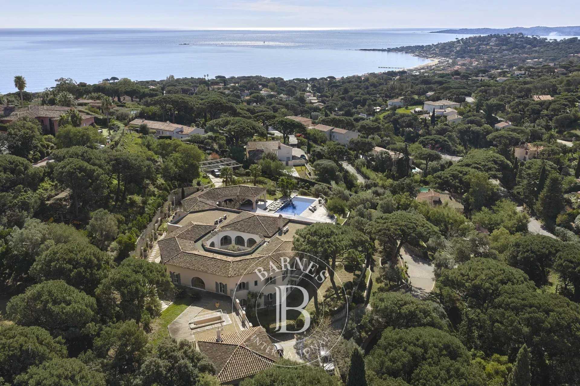 Sainte-Maxime  - Property 8 Bedrooms