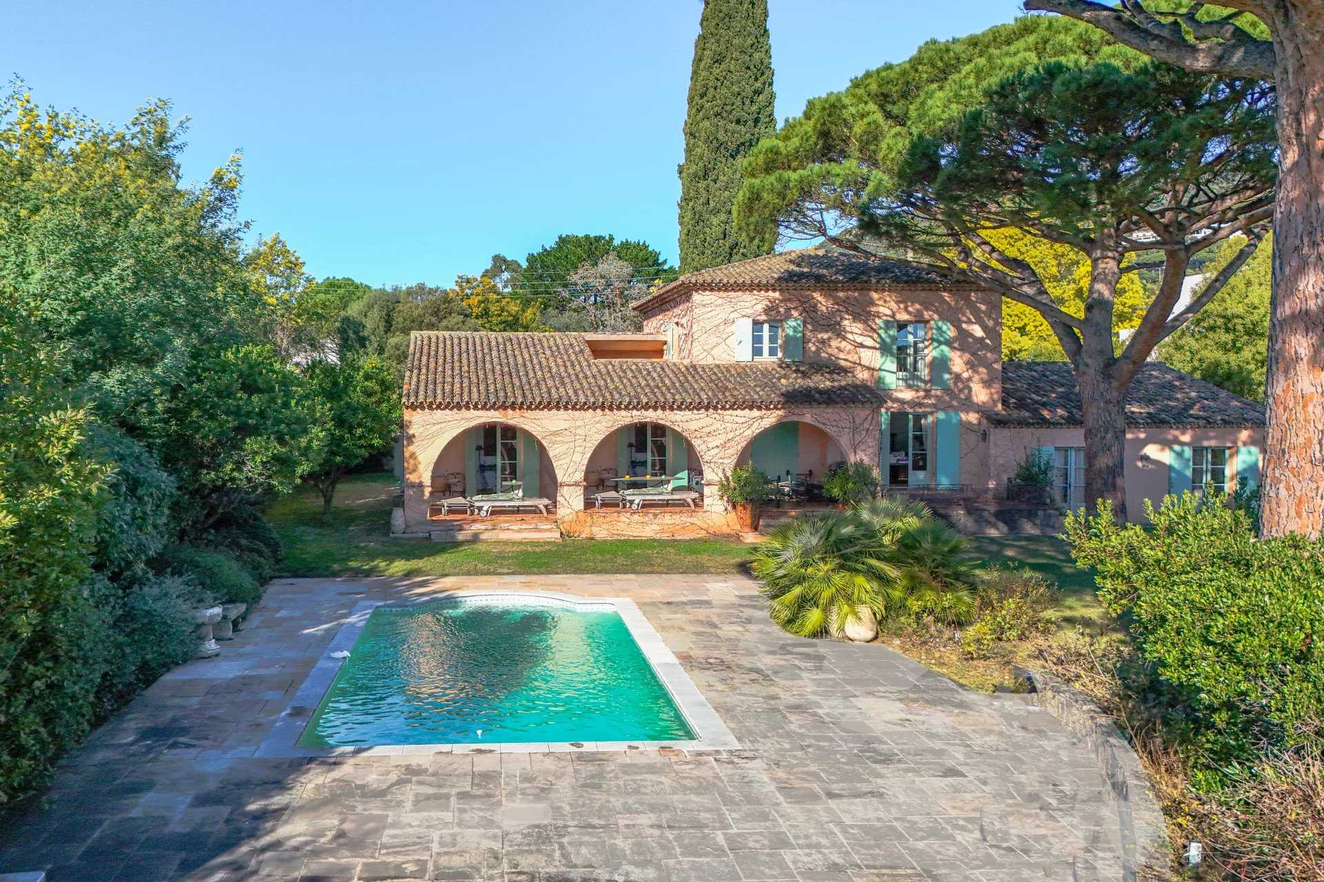 Grimaud  - Villa 7 Pi&egrave;ces 5 Chambres