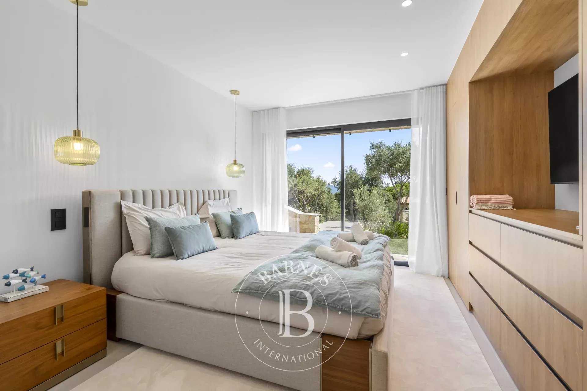 Grimaud  - Villa 7 Pièces 5 Chambres