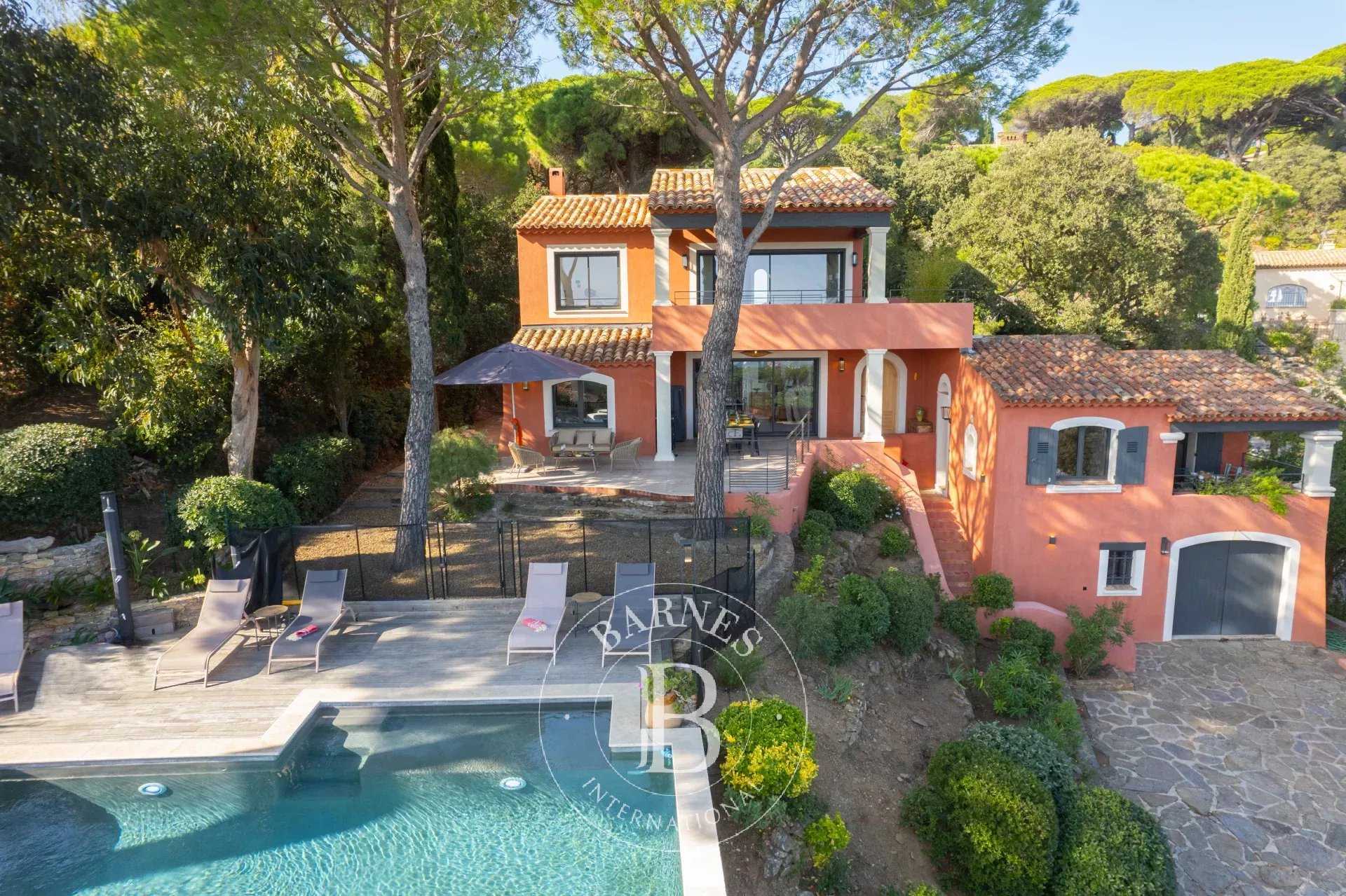 SEASONAL RENTAL - SAINTE-MAXIME - MODERN VILLA SEA VIEW - 4 BEDROOMS picture 12