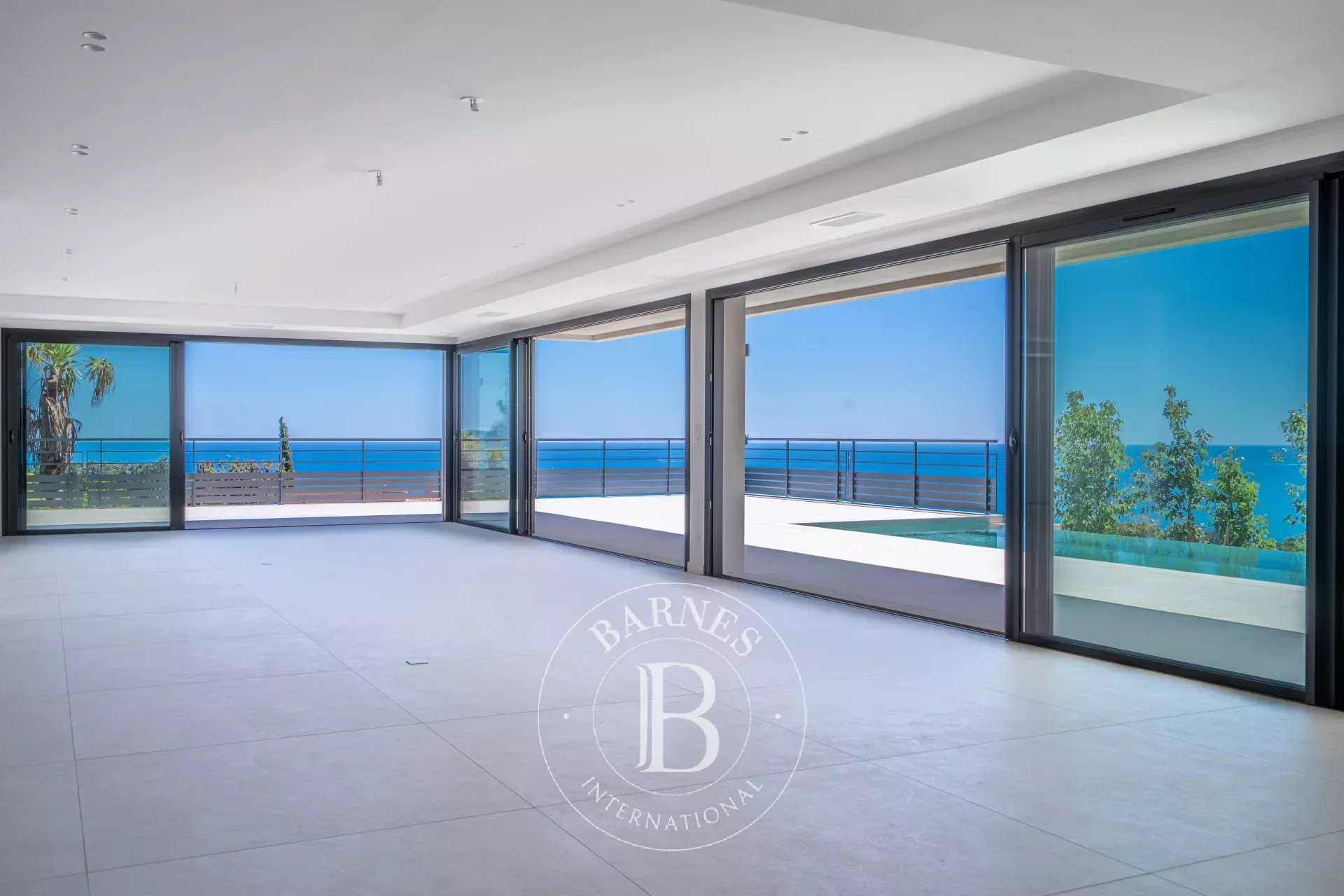 Roquebrune-sur-Argens  - Villa 7 Bedrooms