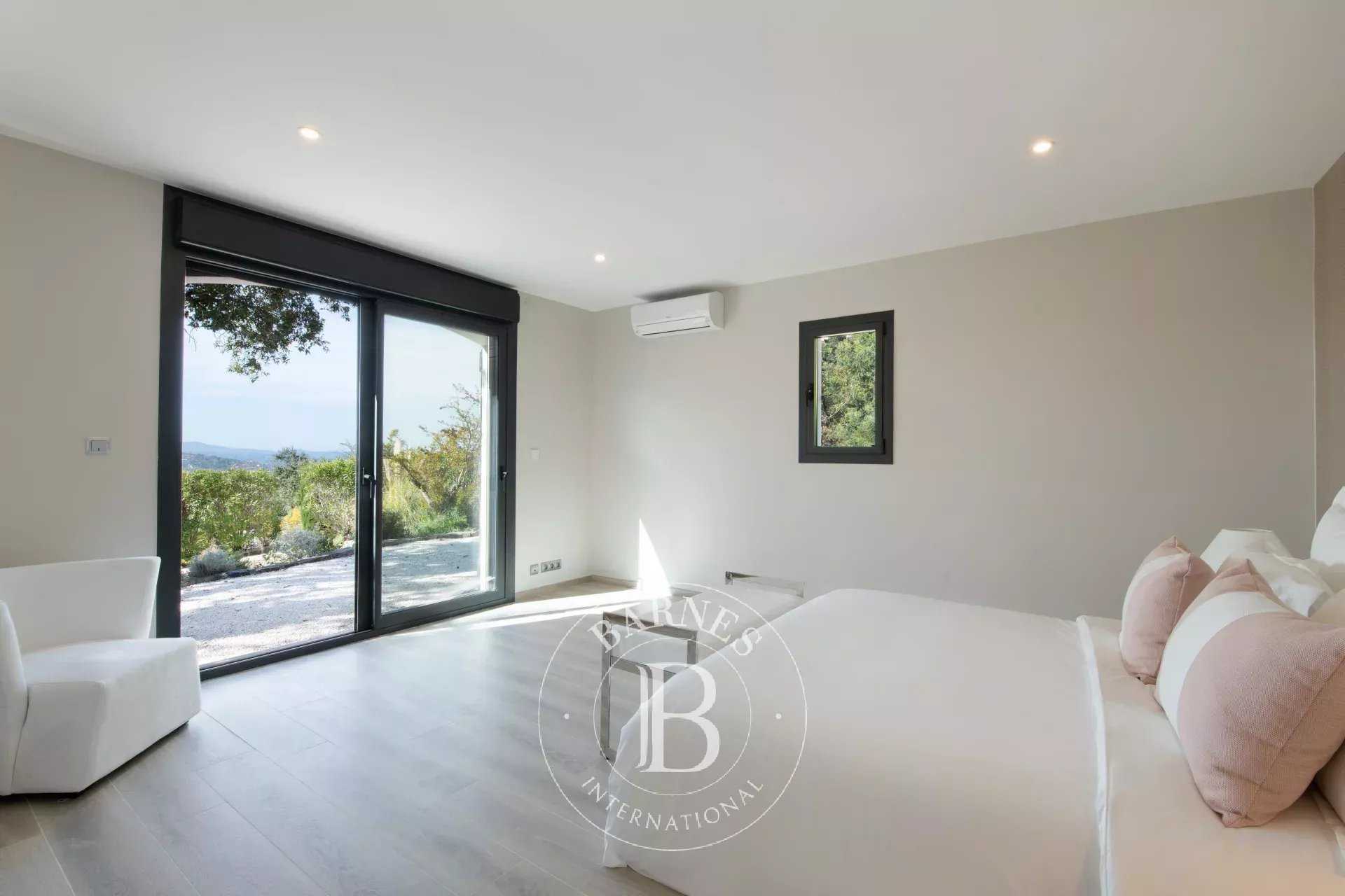 Sainte-Maxime  - Villa 10 Pi&egrave;ces 5 Chambres