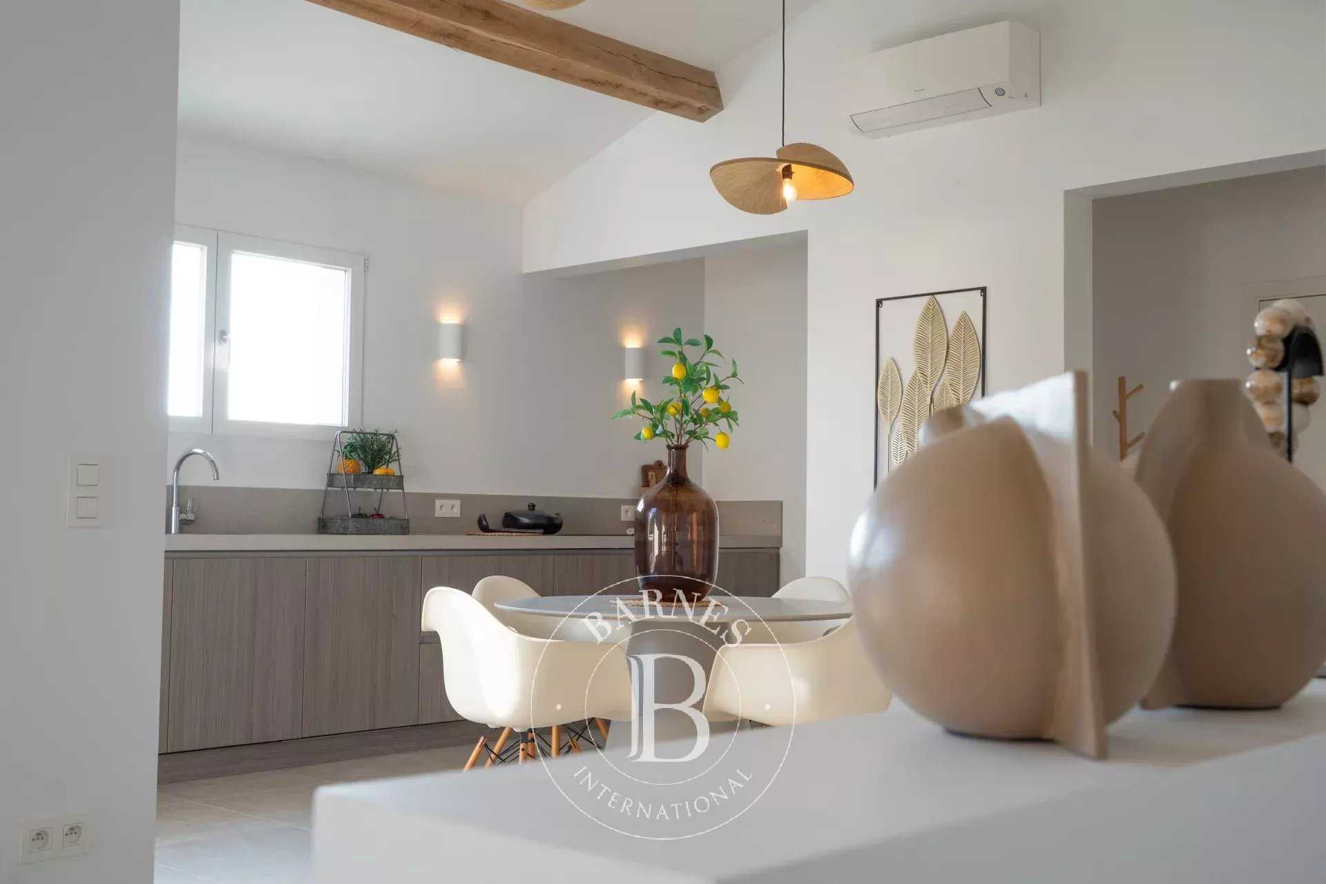Grimaud  - Maison 7 Pi&egrave;ces 5 Chambres