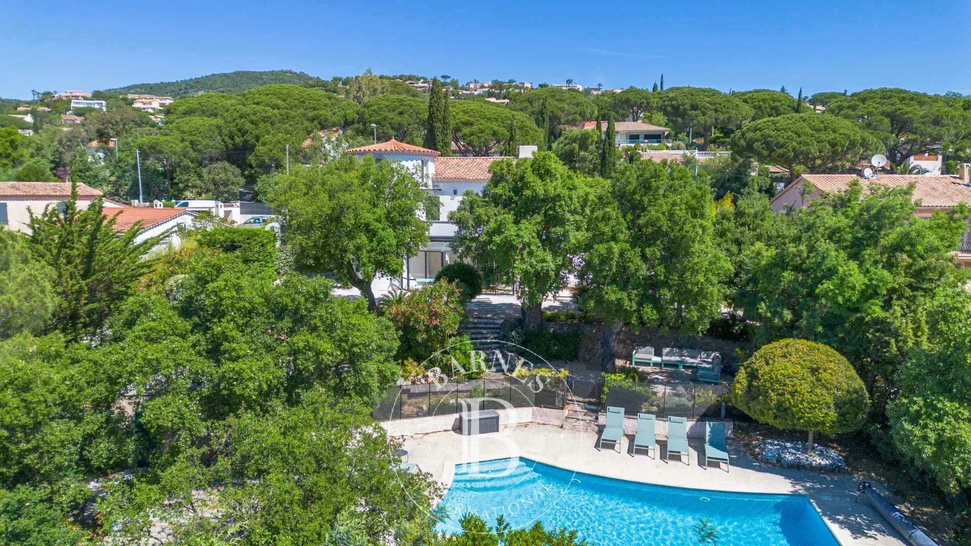 Roquebrune-sur-Argens  - Villa 
