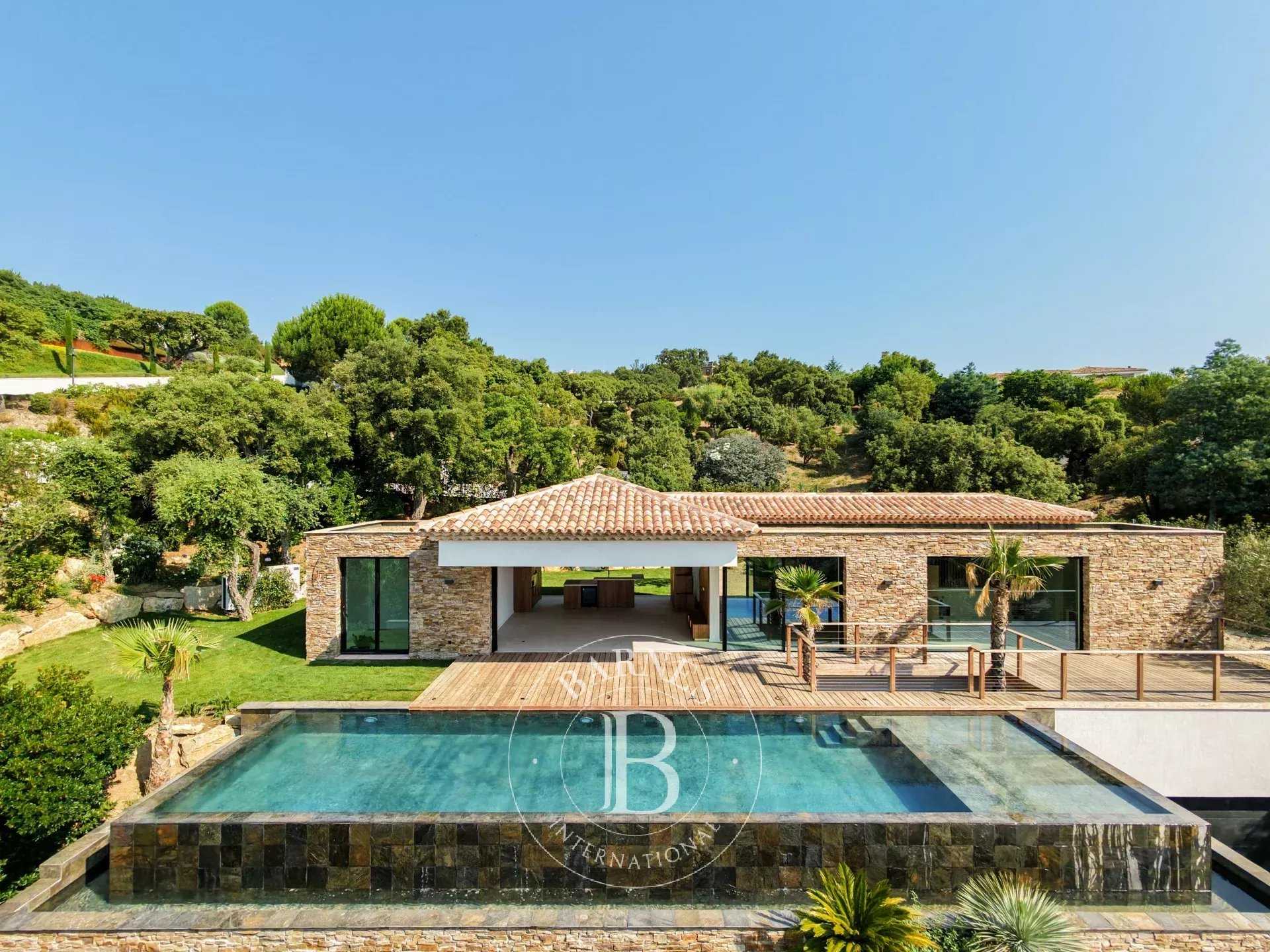 Sainte-Maxime  - Villa 7 Pi&egrave;ces 5 Chambres