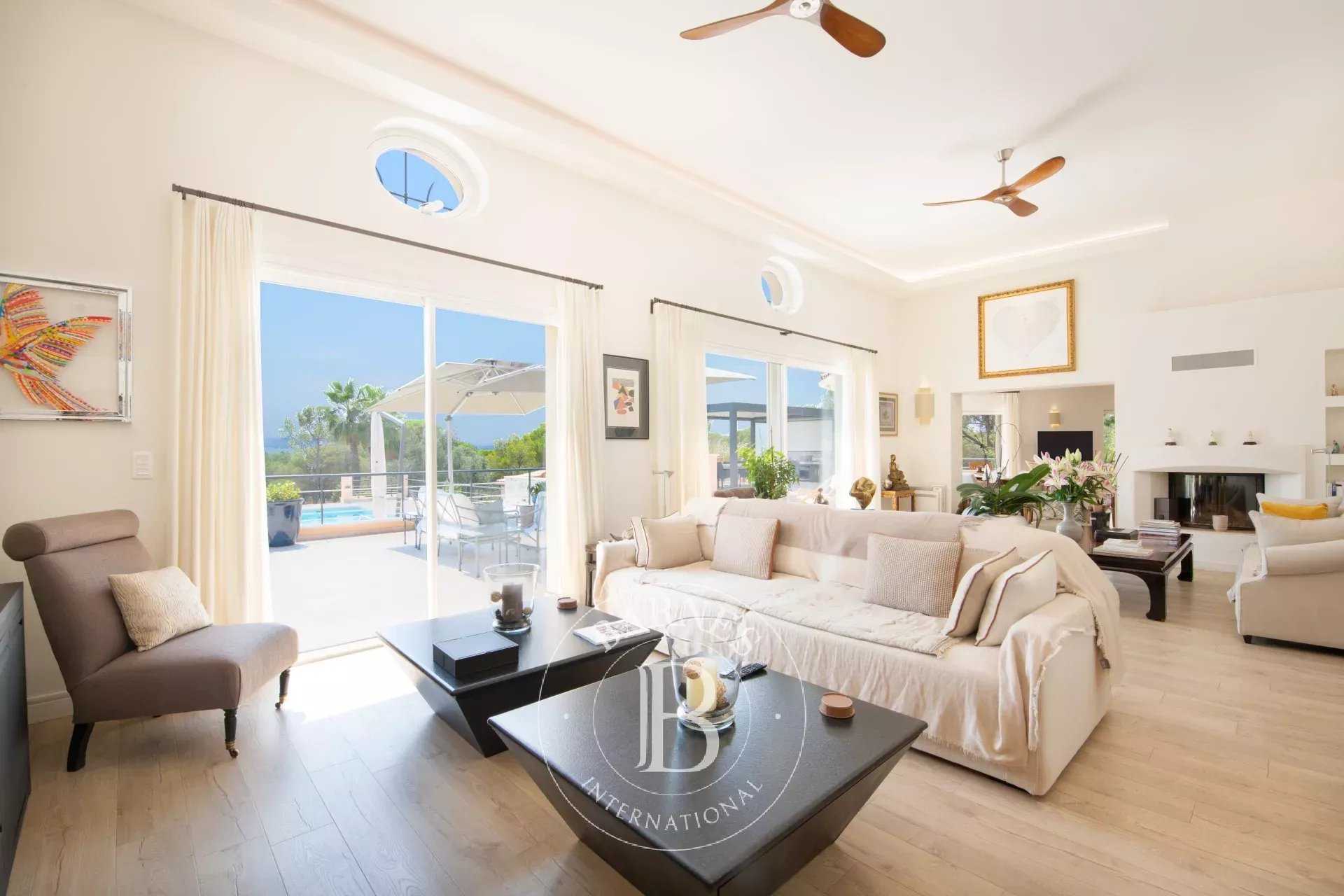 Roquebrune-sur-Argens  - Villa 7 Pi&egrave;ces