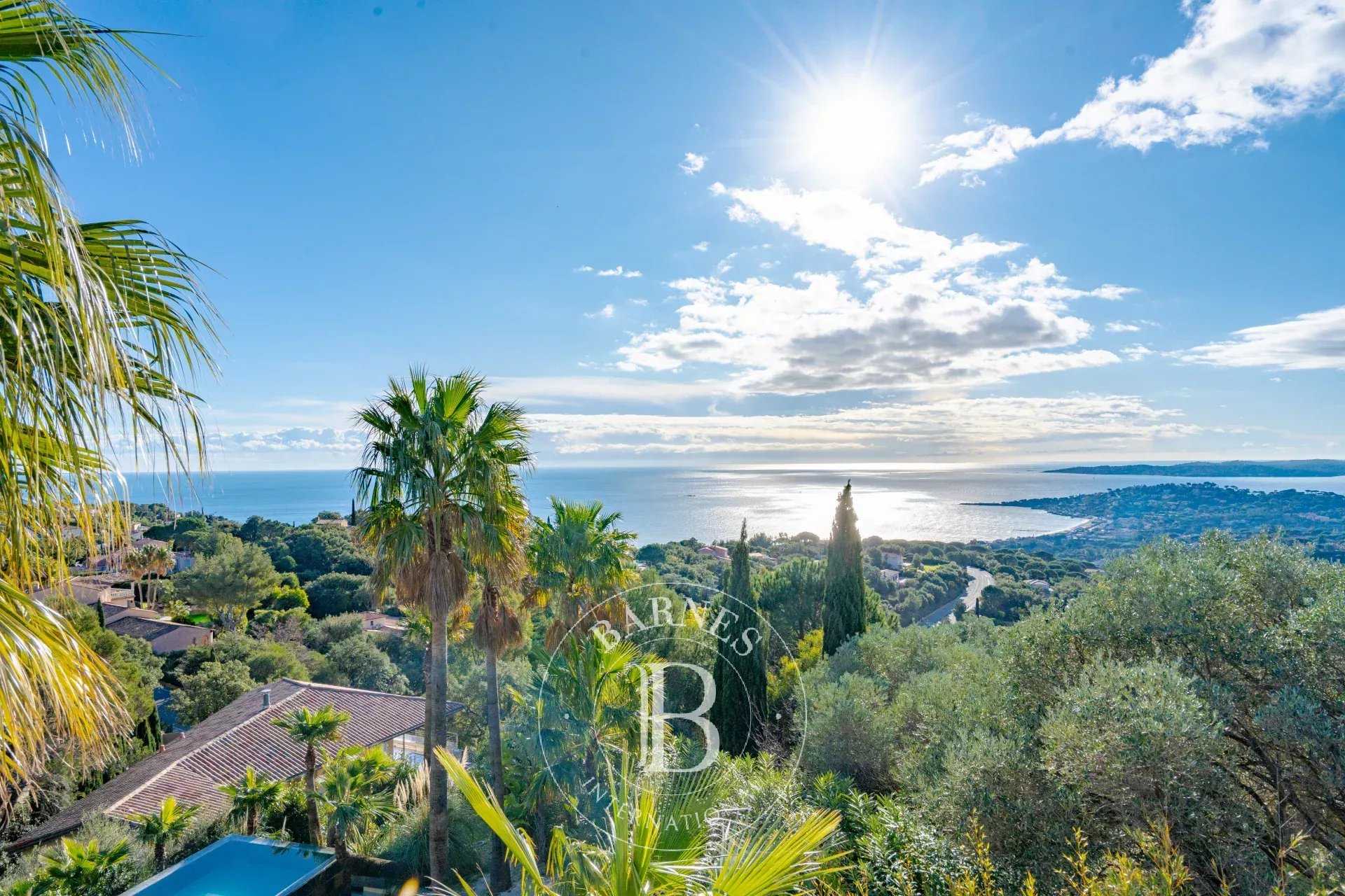 Sainte-Maxime  - Property 7 Bedrooms