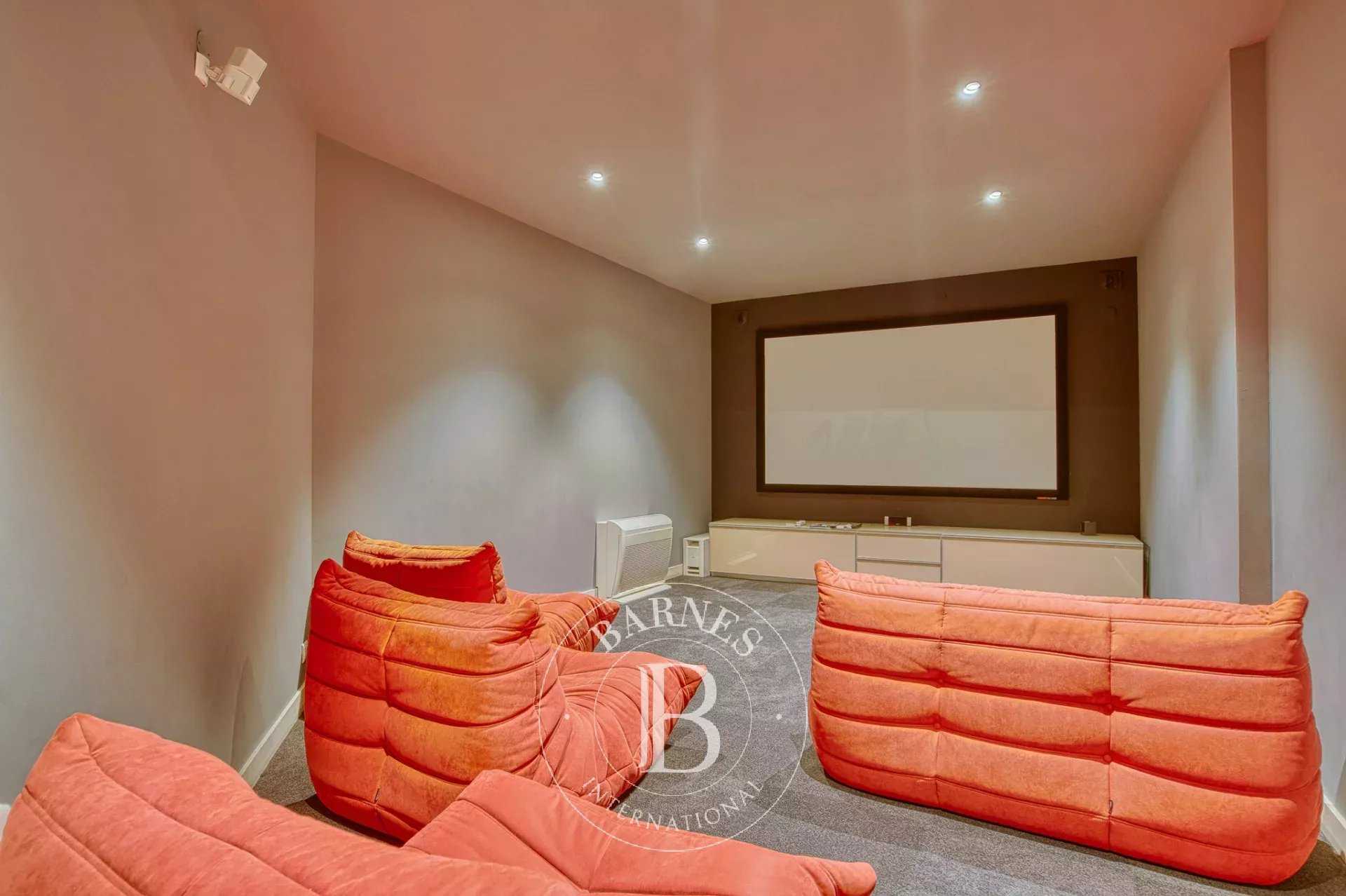 Grimaud  - Villa 10 Pi&egrave;ces 5 Chambres