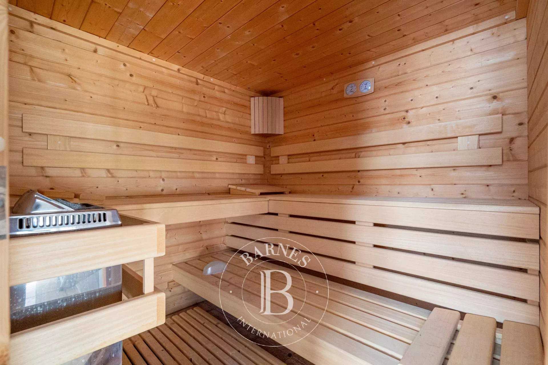 Roquebrune-sur-Argens  - Villa 8 Pi&egrave;ces 6 Chambres