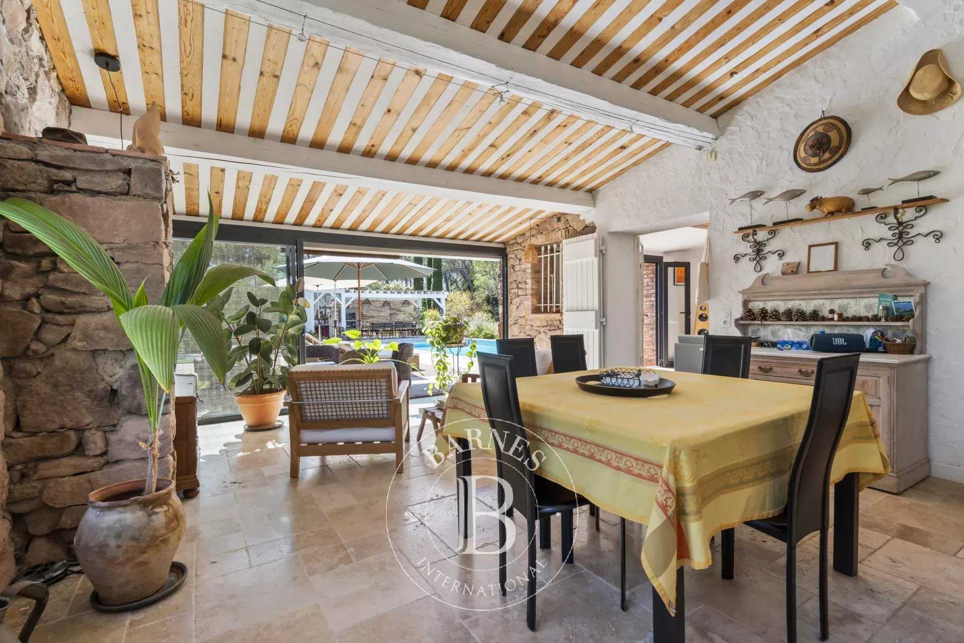 Puget-sur-Argens  - Villa 5 Bedrooms