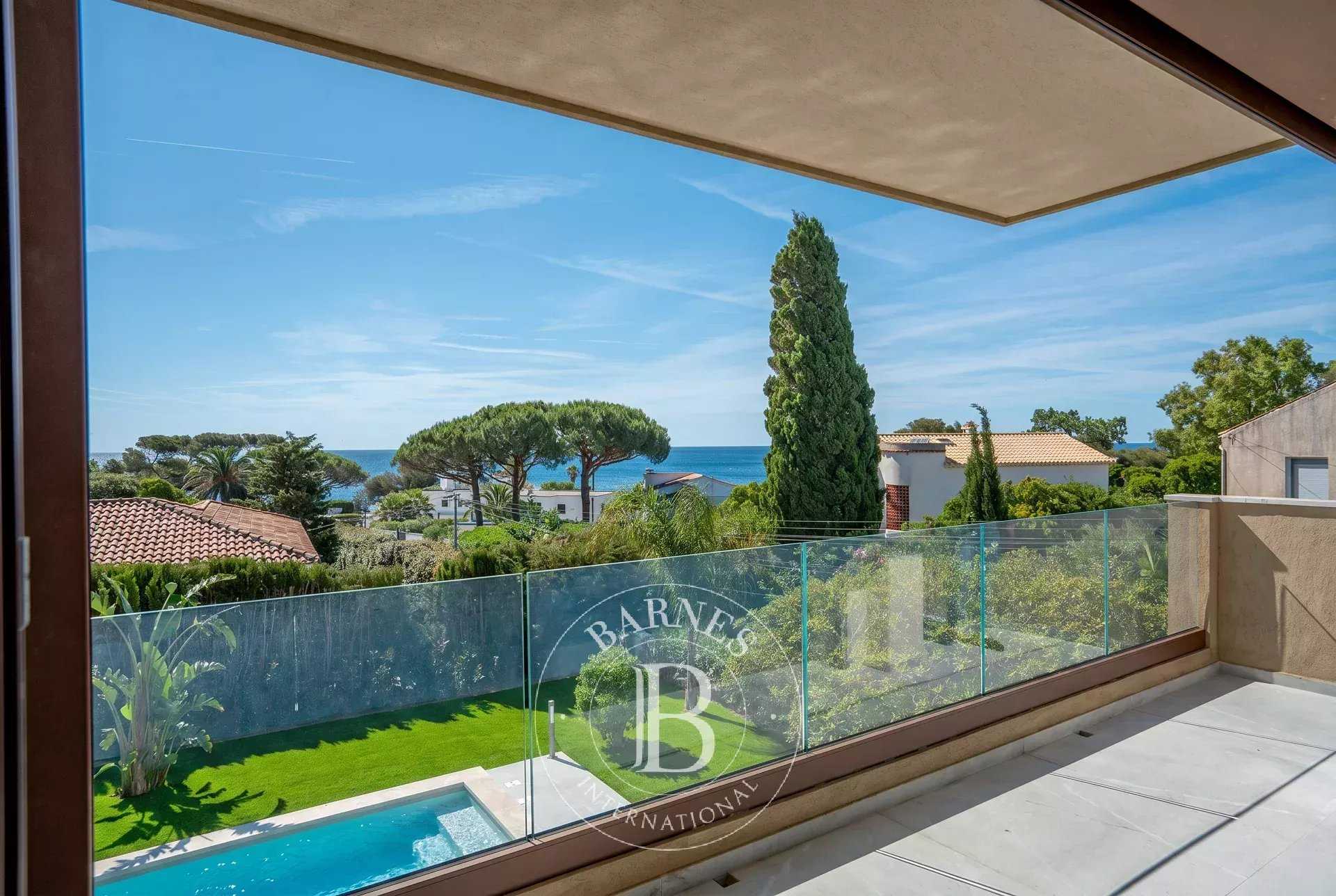 Roquebrune-sur-Argens  - Villa 7 Pi&egrave;ces 5 Chambres