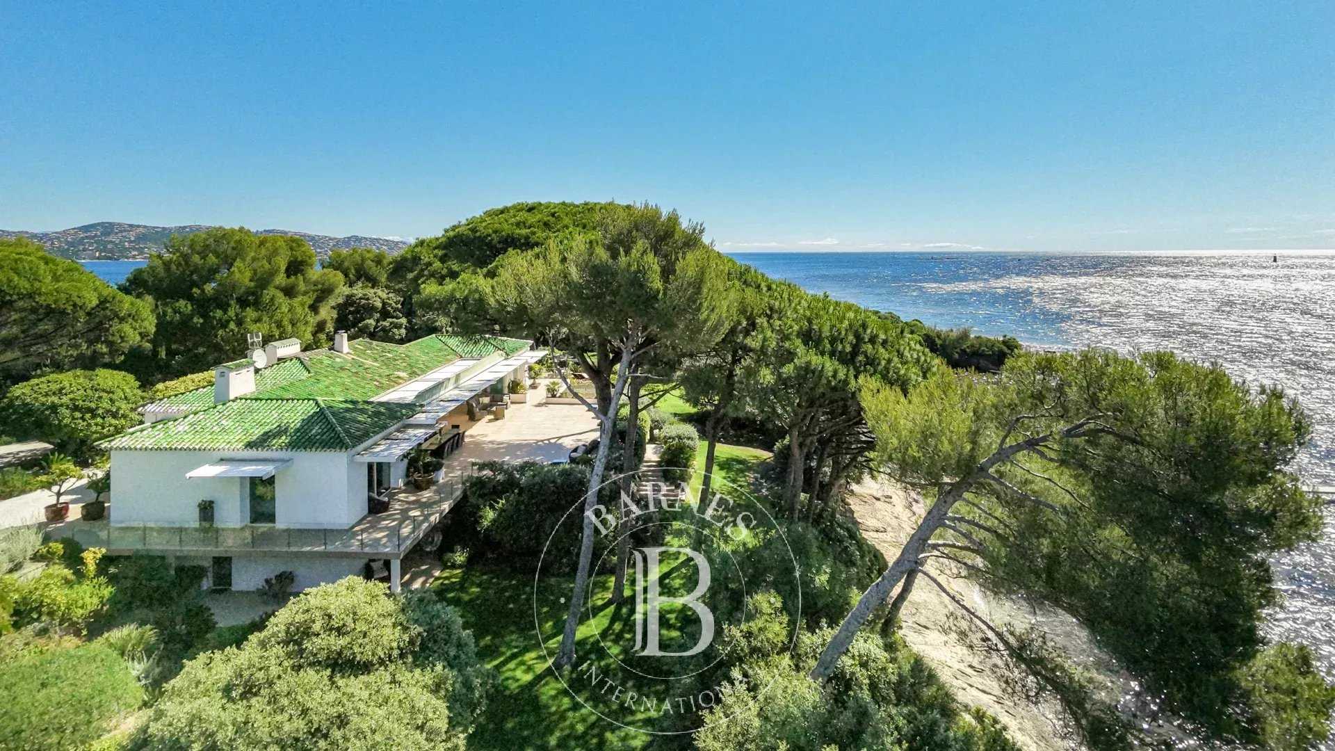 Villa Sainte-Maxime  -  ref 86018434 (picture 1)