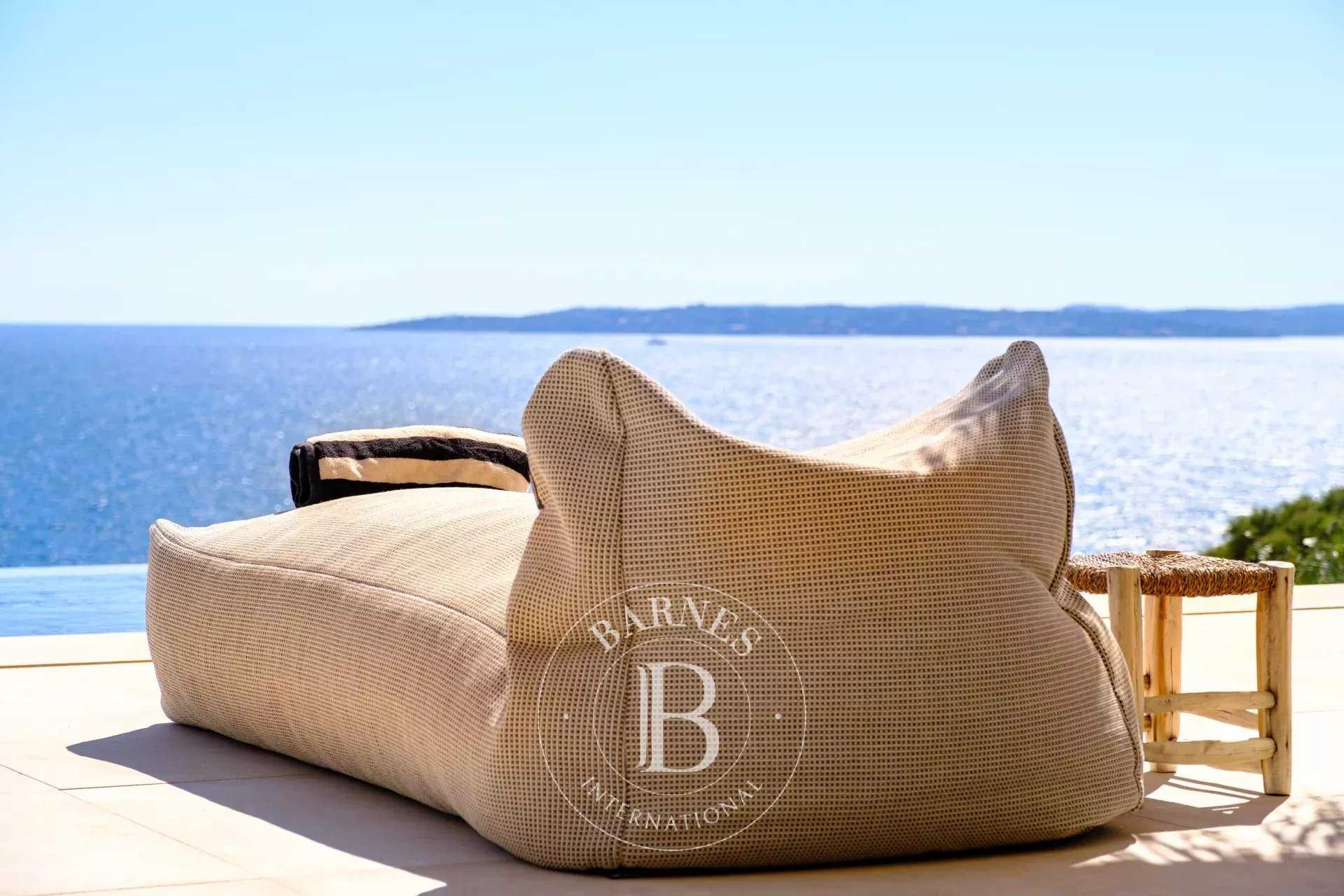 Villa Les Issambres  -  ref 86892742 (picture 2)