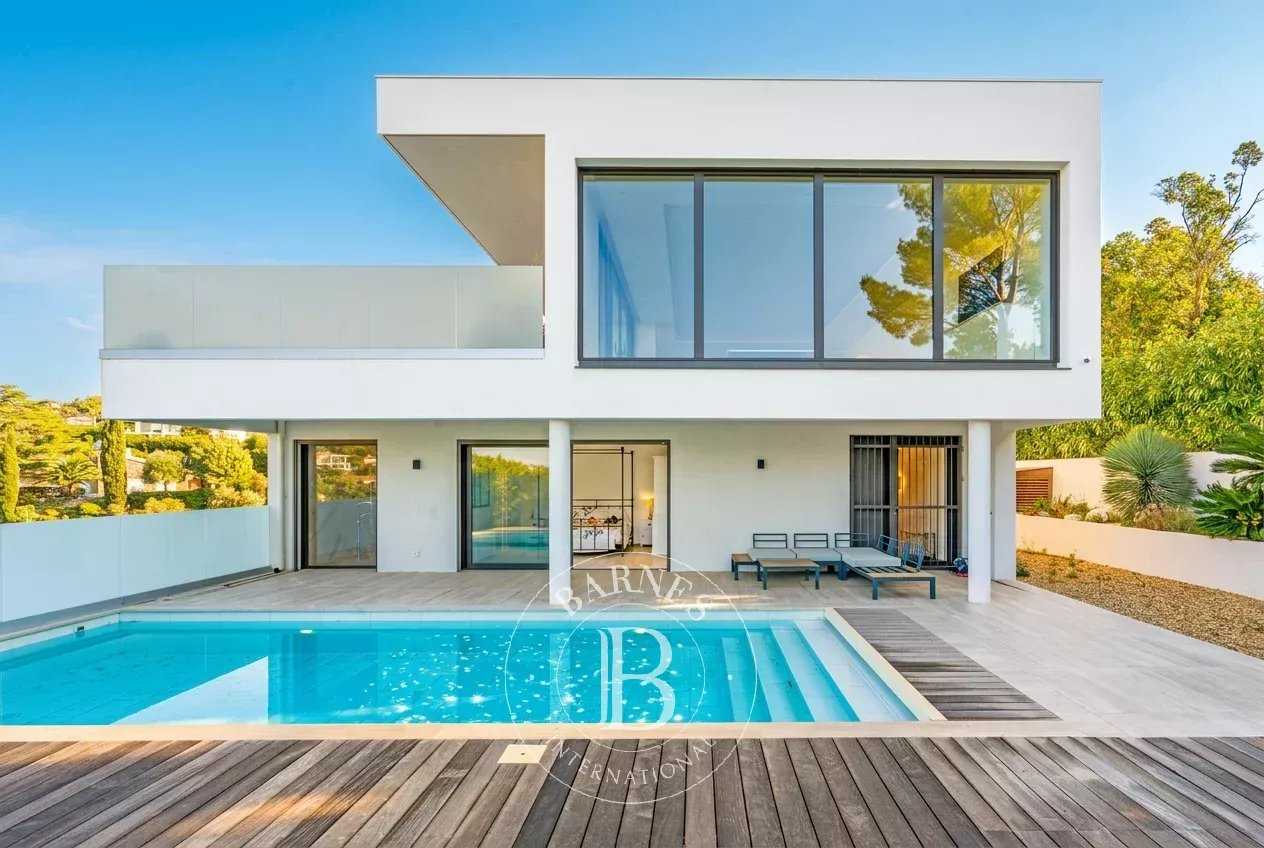 Les Issambres  - Villa 7 Pi&egrave;ces 3 Chambres
