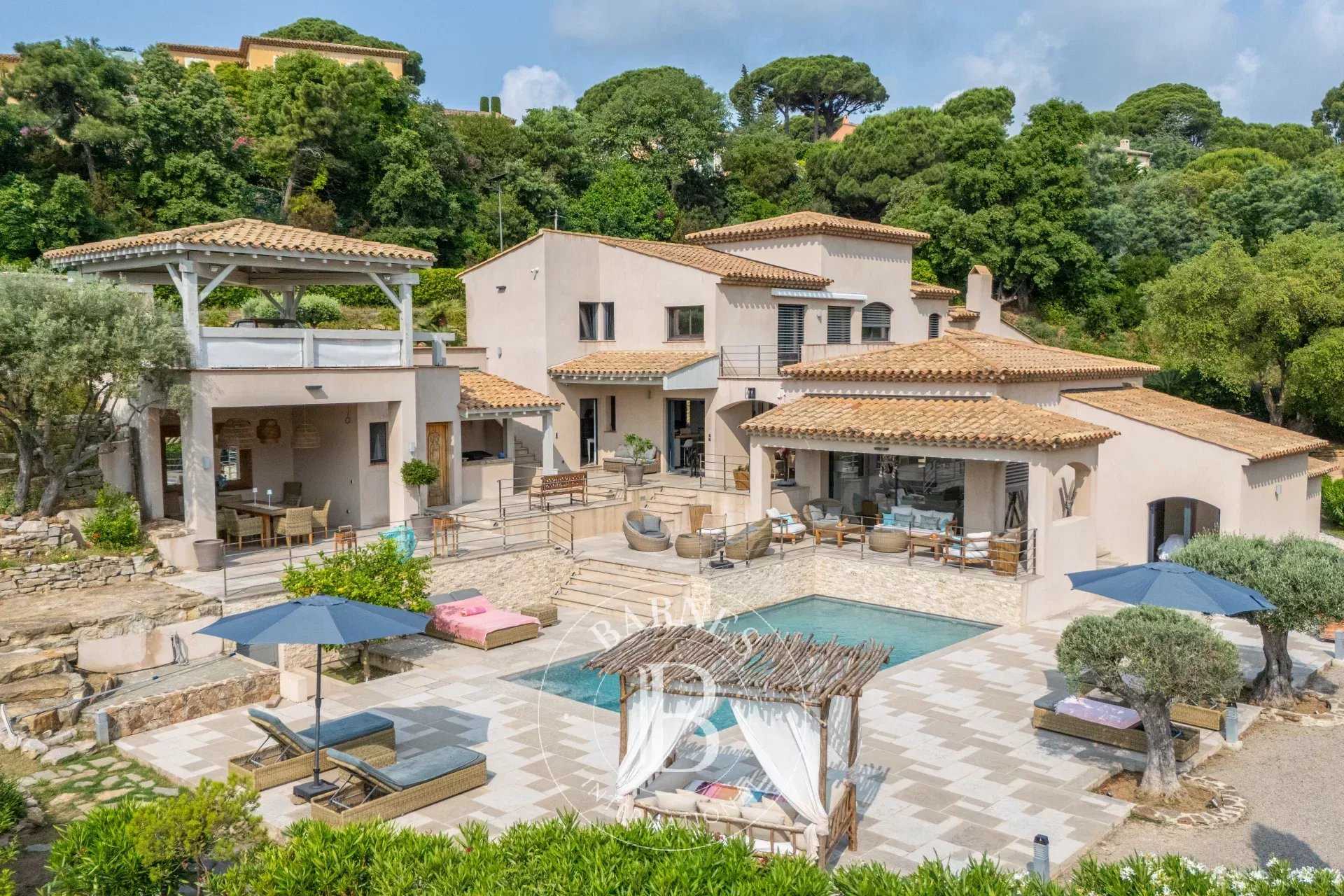 Villa Sainte-Maxime  -  ref 84765613 (picture 2)