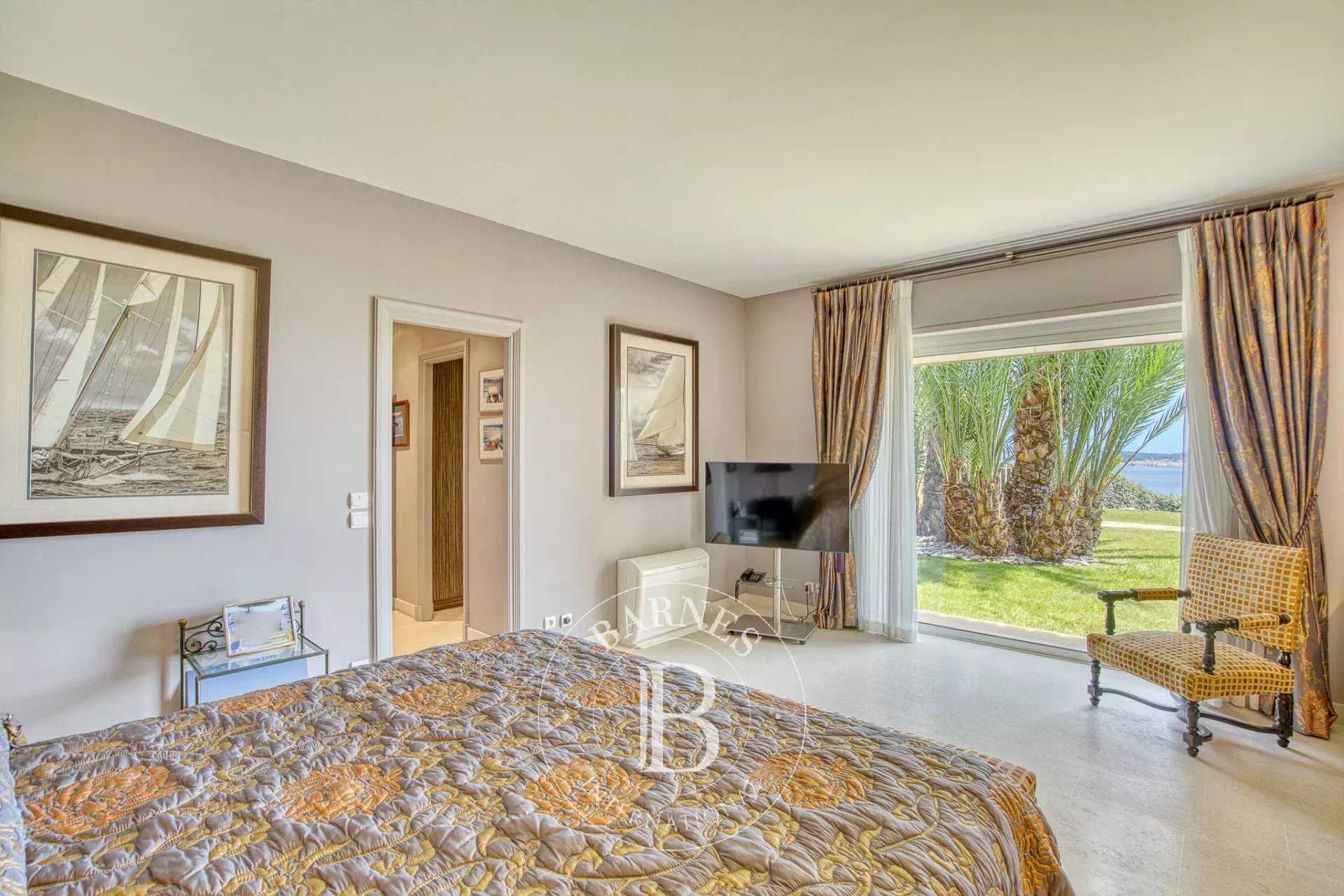 Villa Grimaud  -  ref 7068279 (picture 3)
