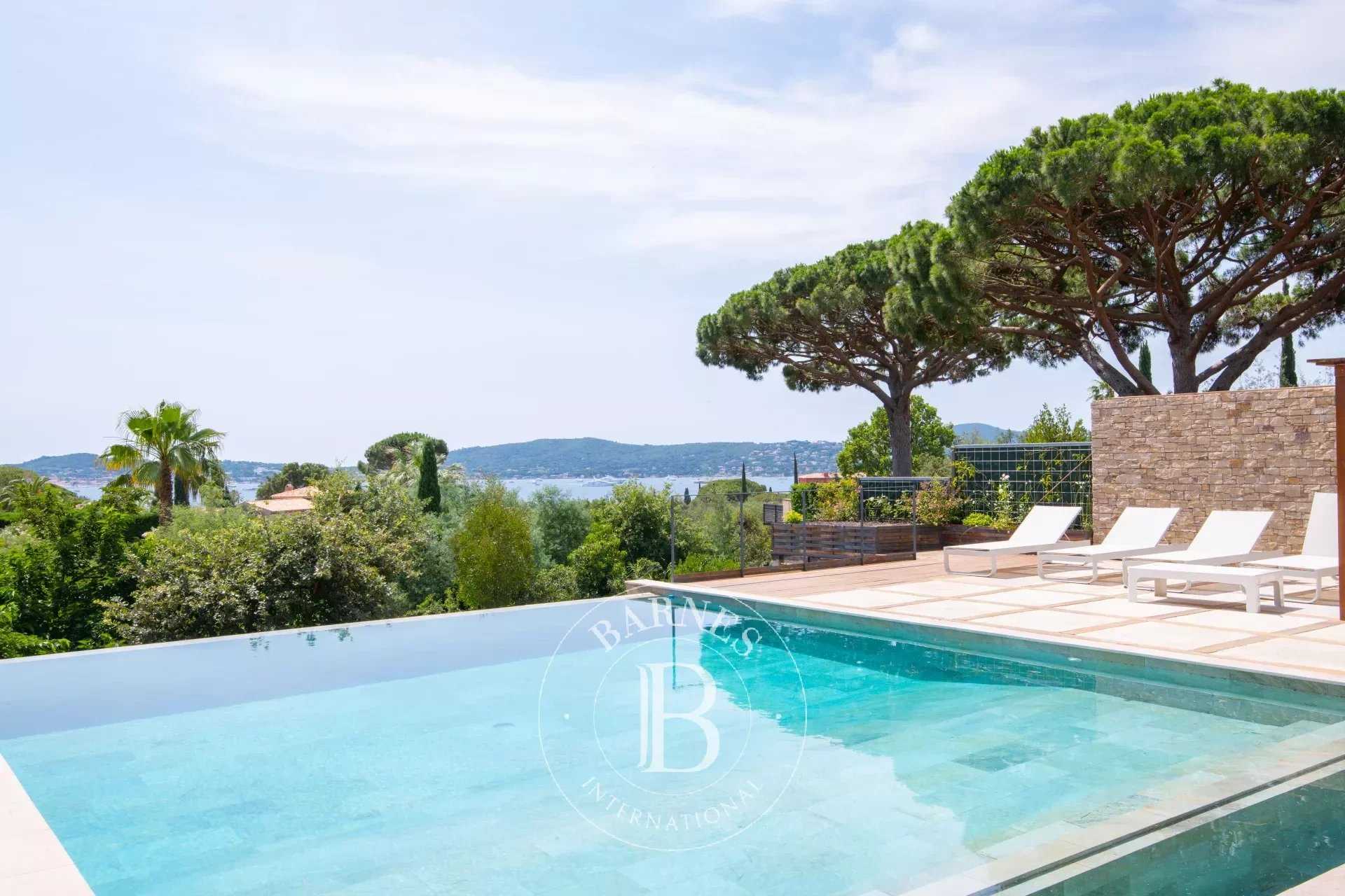 Villa Grimaud  -  ref 82980608 (picture 3)