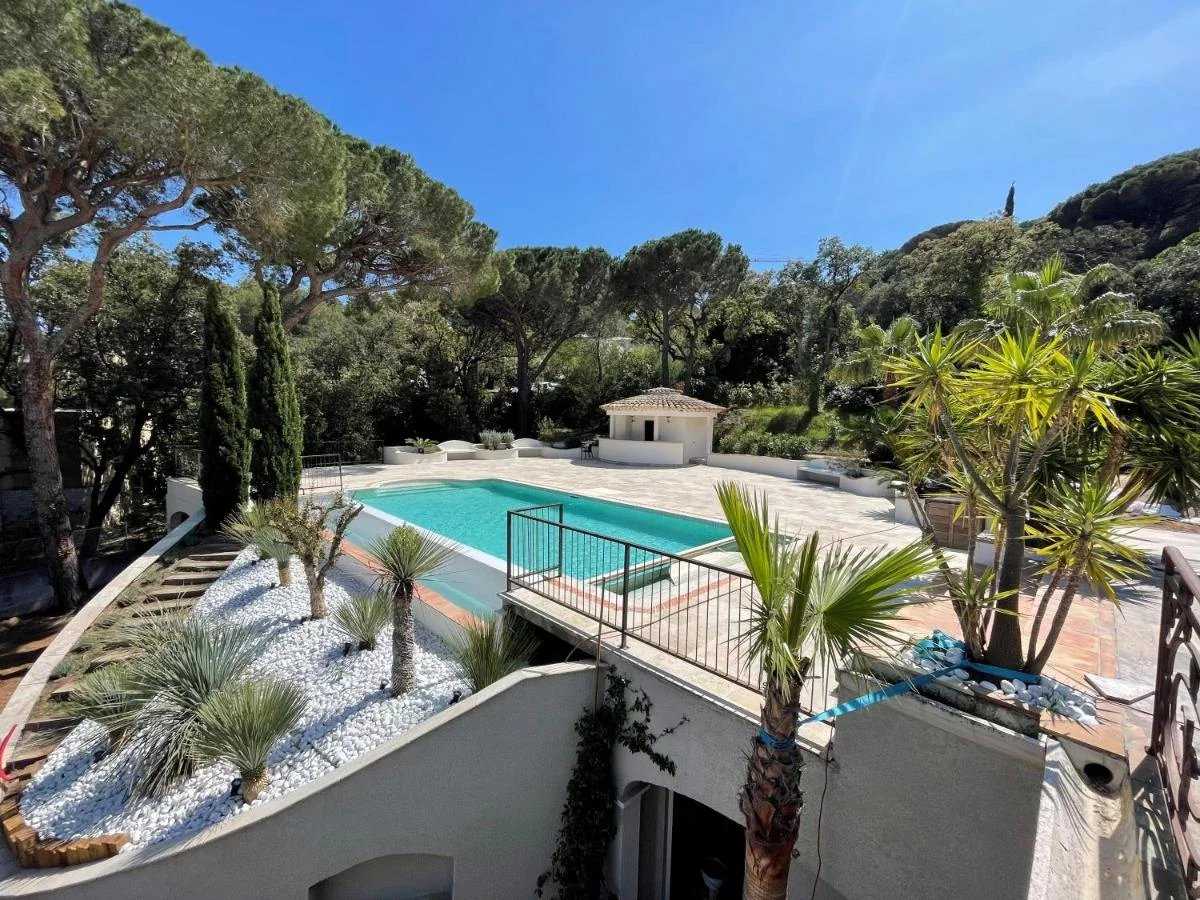 Villa Sainte-Maxime  -  ref 84208030 (picture 1)