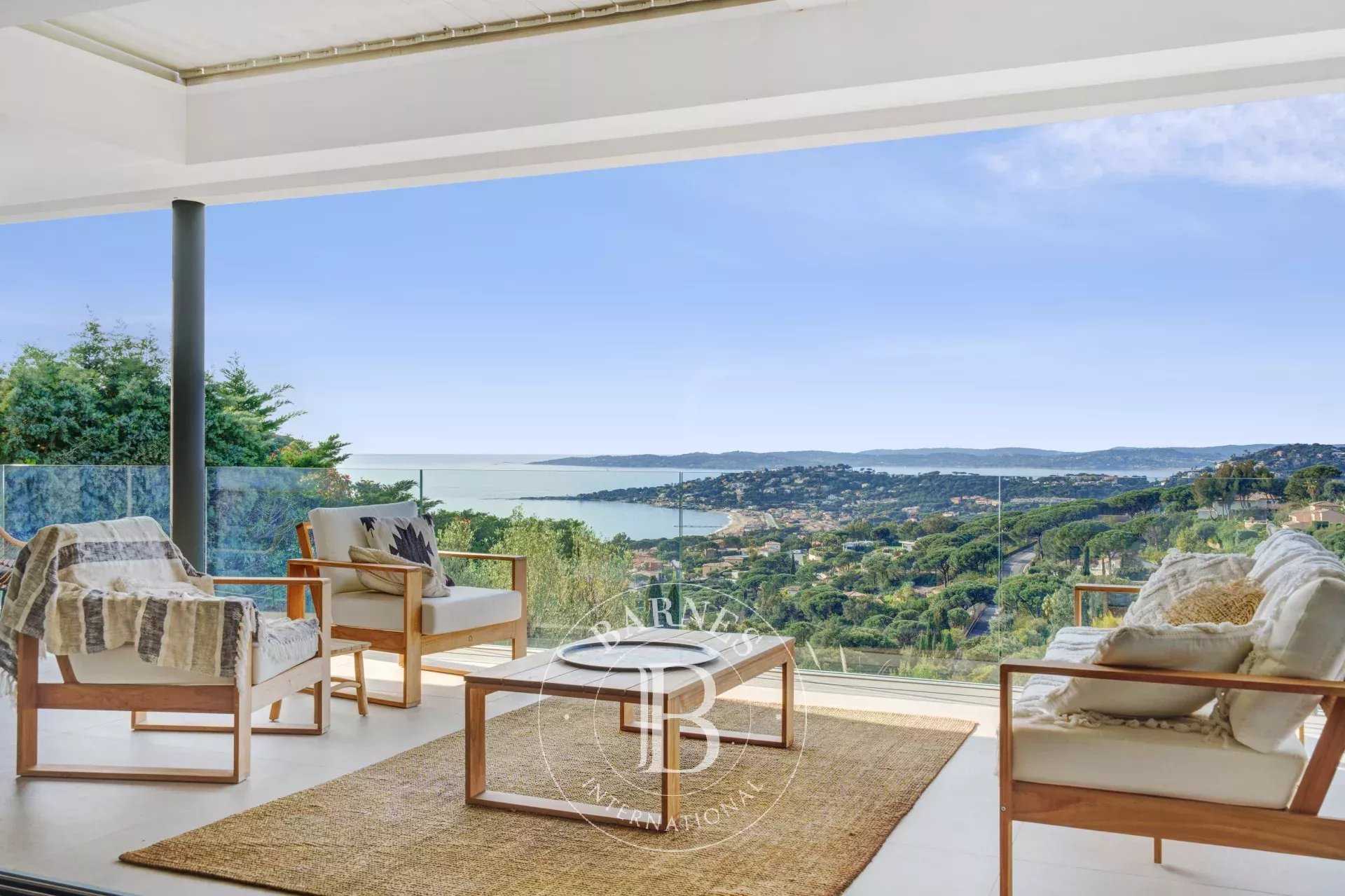Villa Sainte-Maxime  -  ref 85785341 (picture 1)