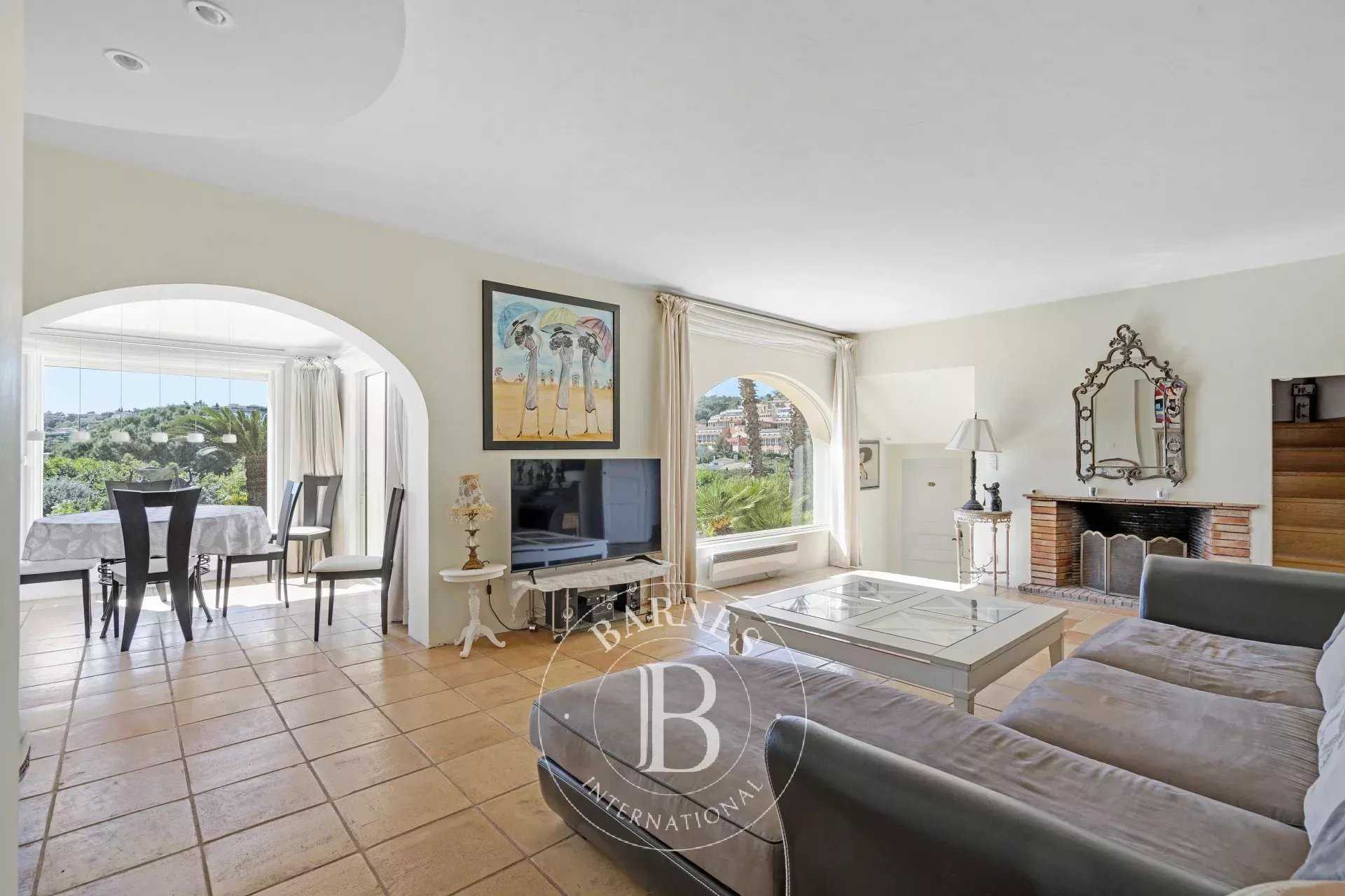 Villa Sainte-Maxime  -  ref 84570352 (picture 3)