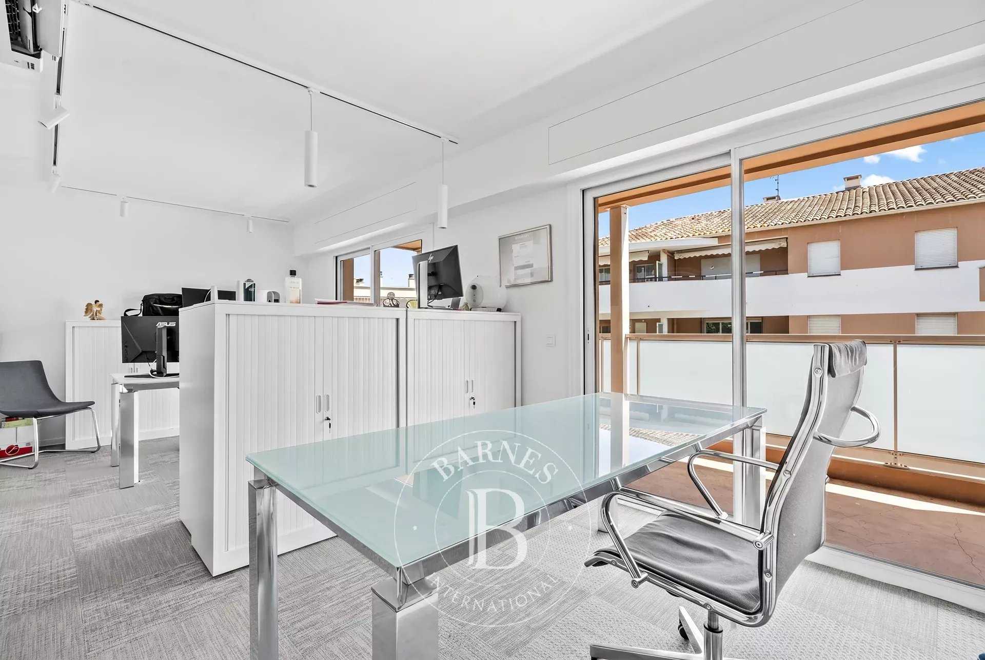 Appartement Sainte-Maxime  -  ref 87090800 (picture 1)