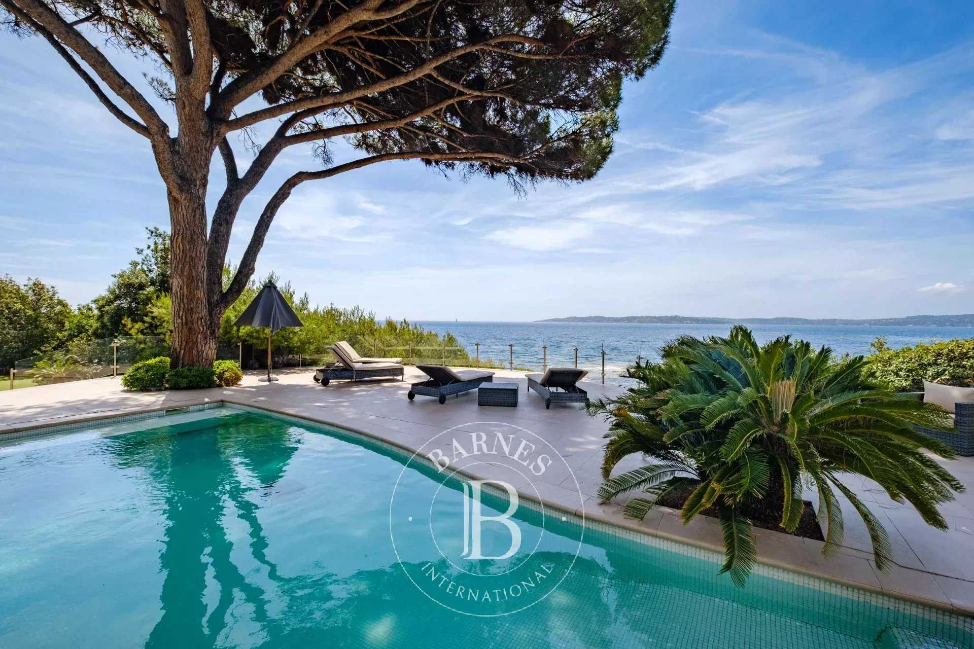 Villa Sainte-Maxime  -  ref 86020372 (picture 1)