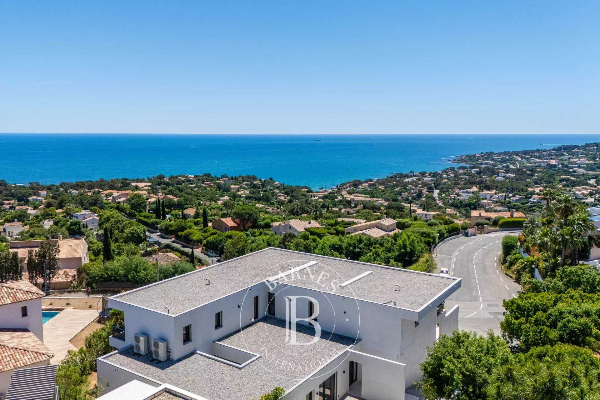 Villa Roquebrune-sur-Argens  -  ref 85909837 (picture 2)