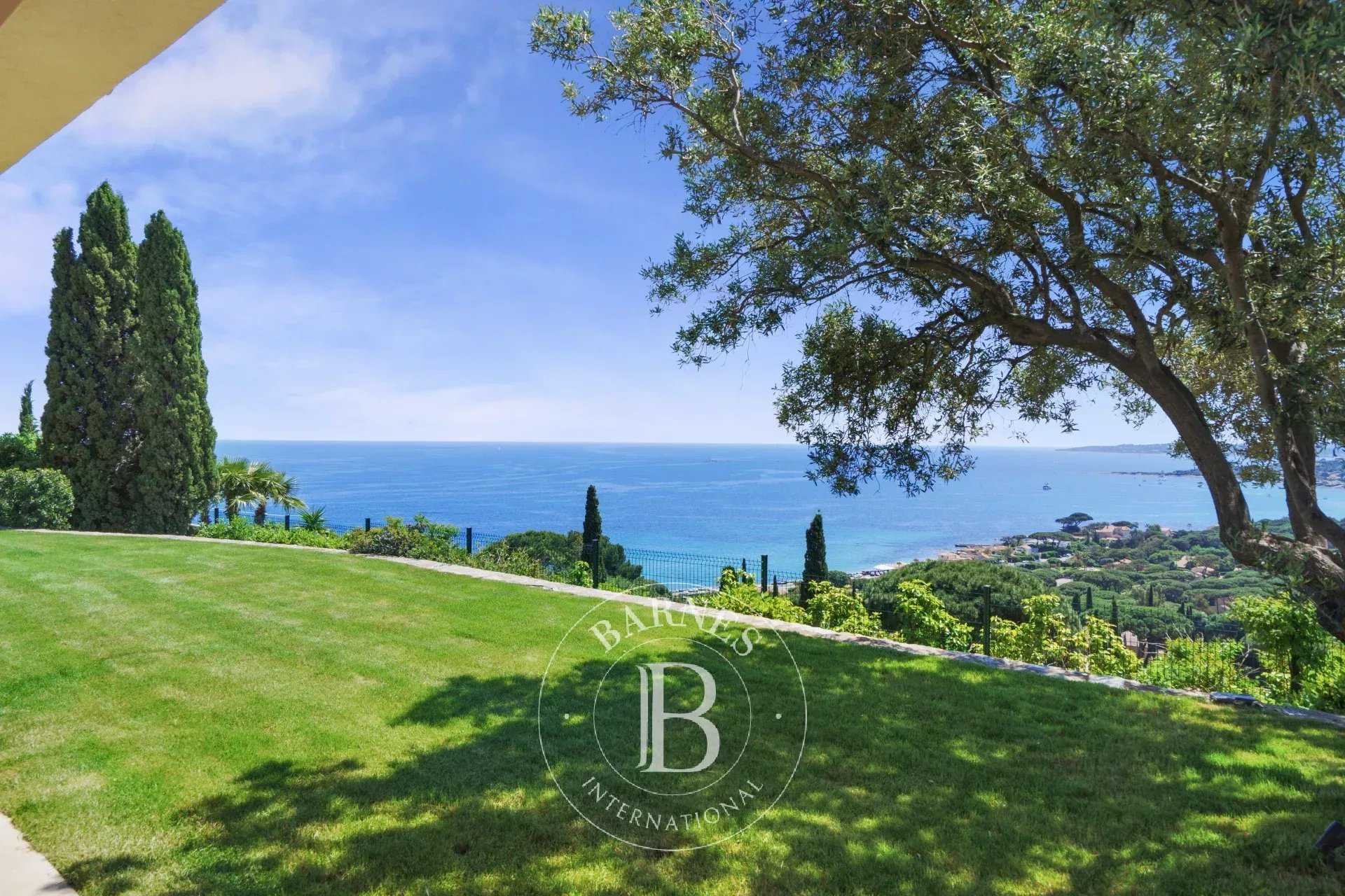 Villa Sainte-Maxime  -  ref 85240436 (picture 1)