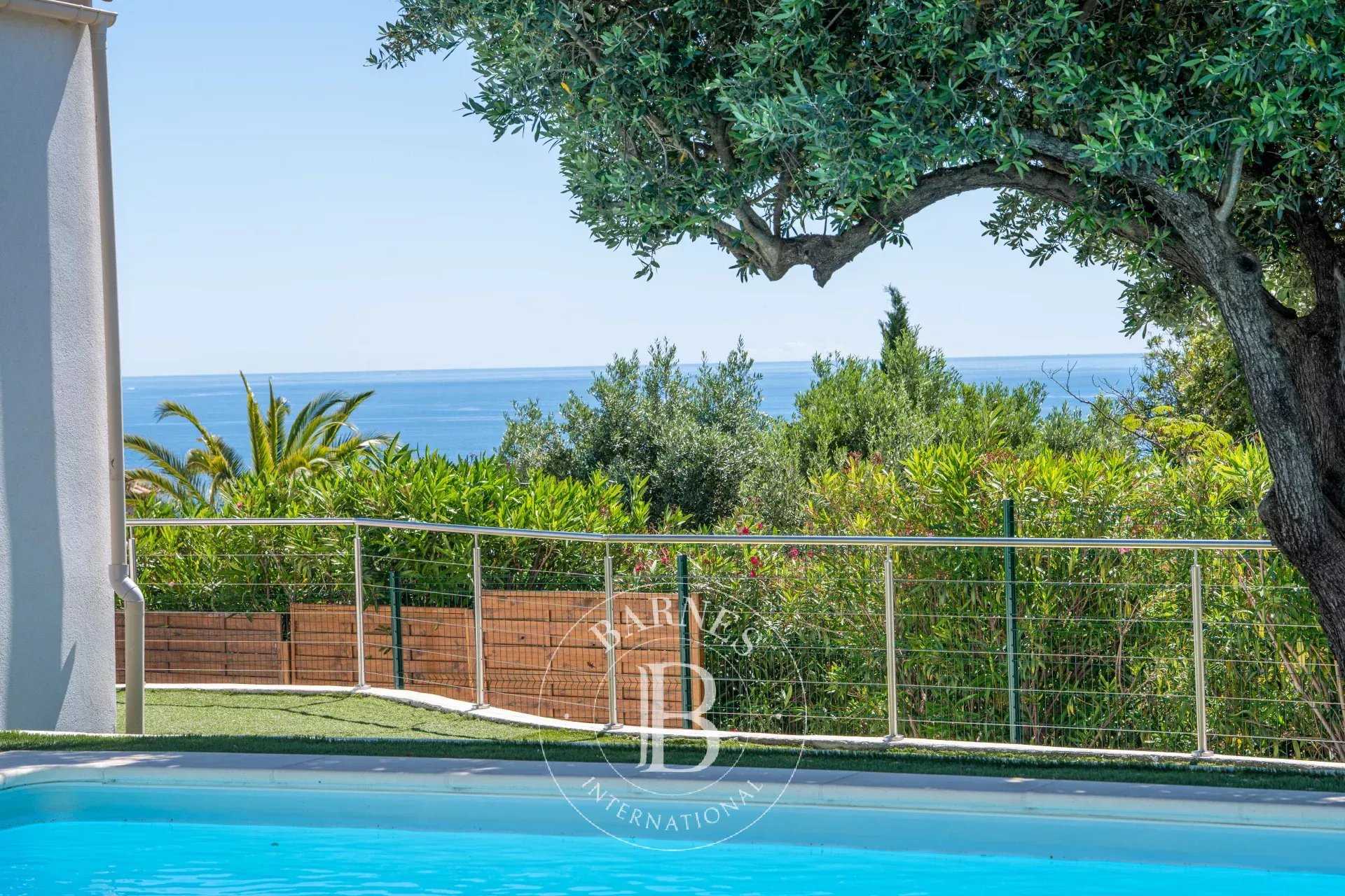 Villa Saint Aygulf  -  ref 85947871 (picture 3)