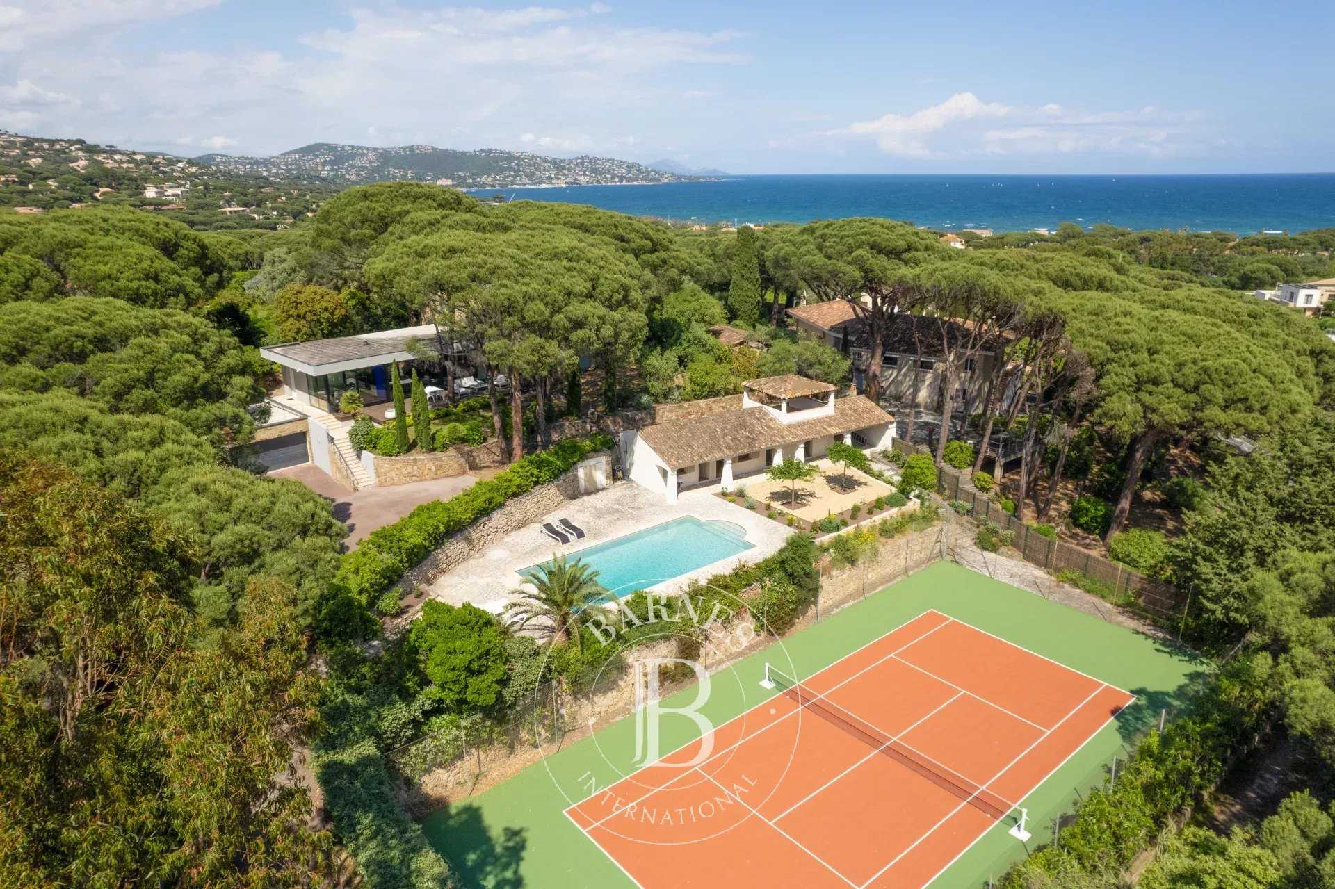 Villa Sainte-Maxime  -  ref 85953077 (picture 1)