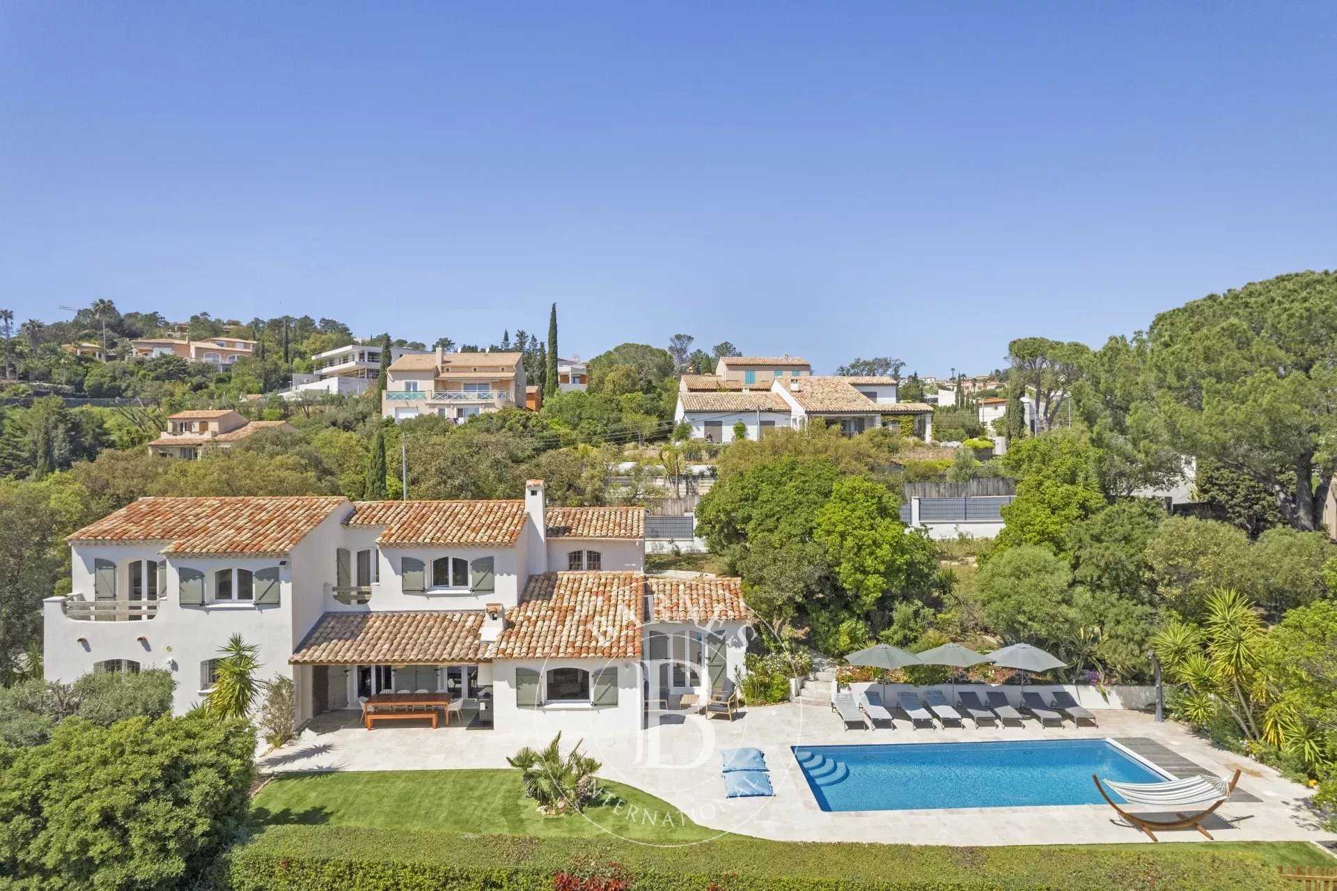 Villa Les Issambres - Ref 83986127