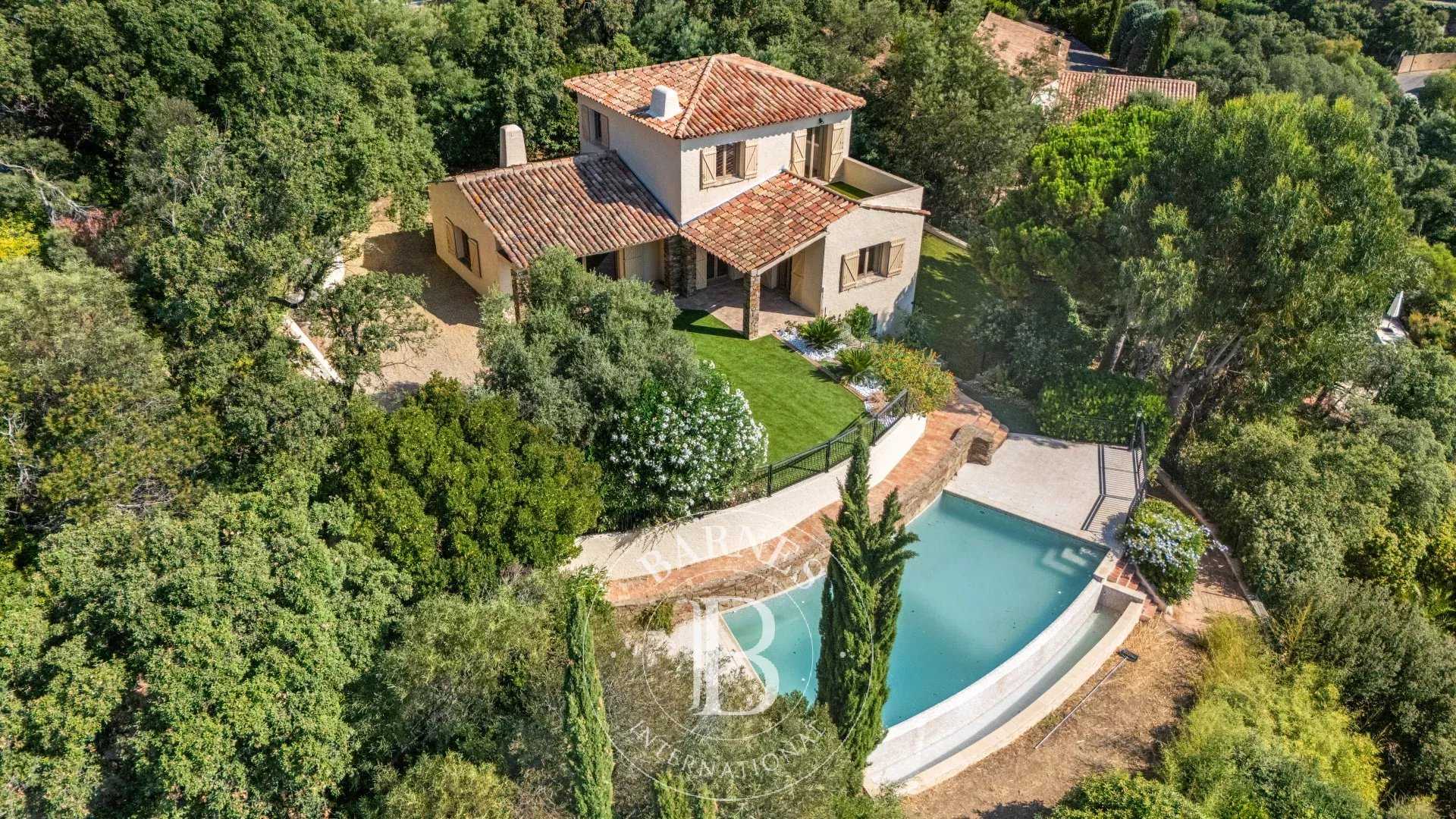 Villa Sainte-Maxime  -  ref 85250787 (picture 2)