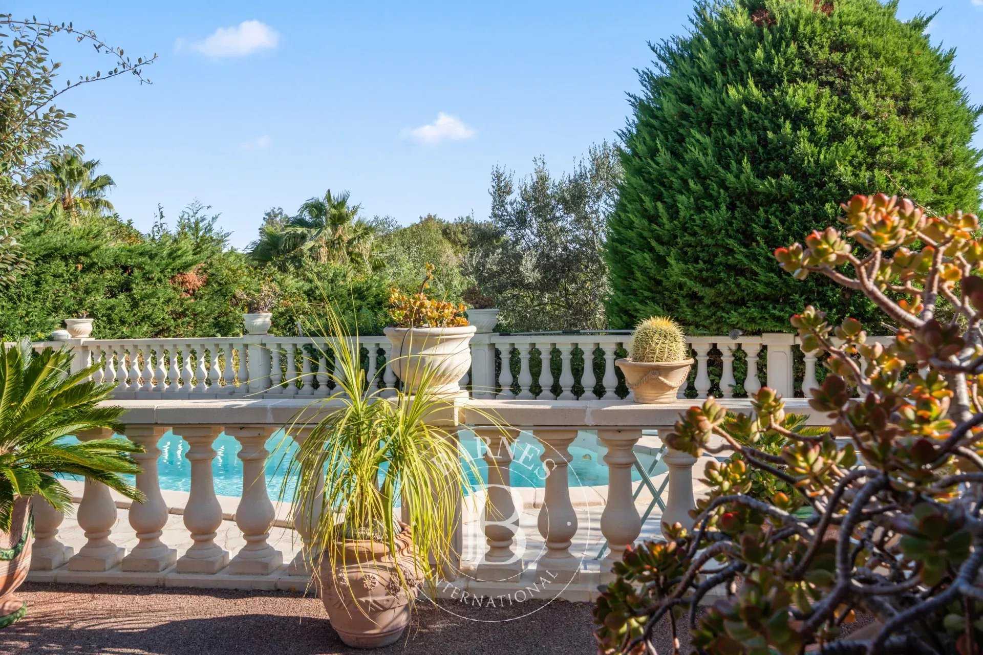 House Sainte-Maxime  -  ref 86354818 (picture 1)