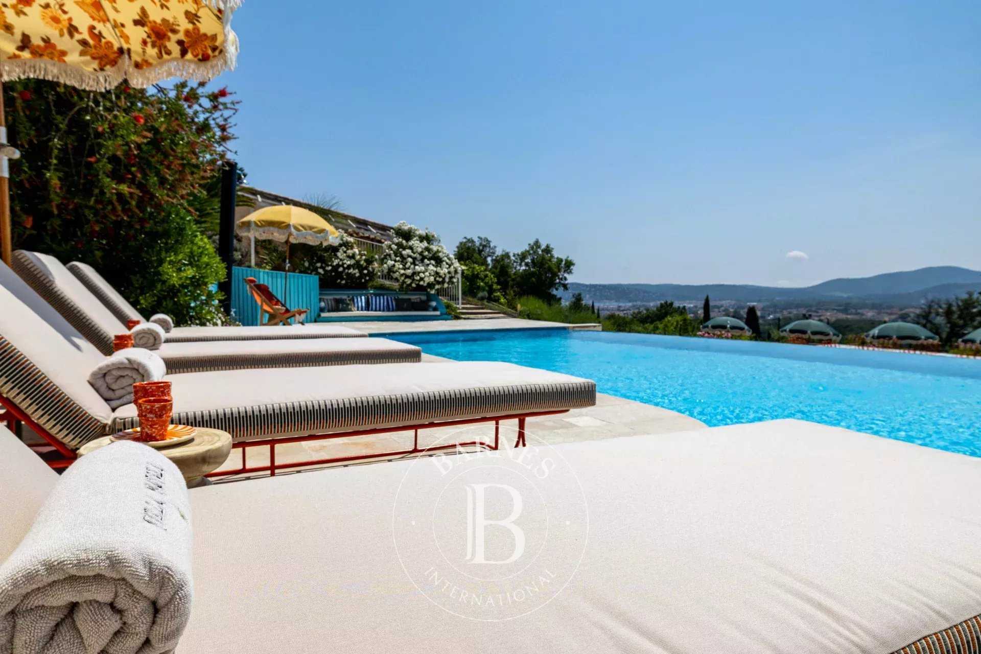 Villa Grimaud  -  ref 85014362 (picture 3)