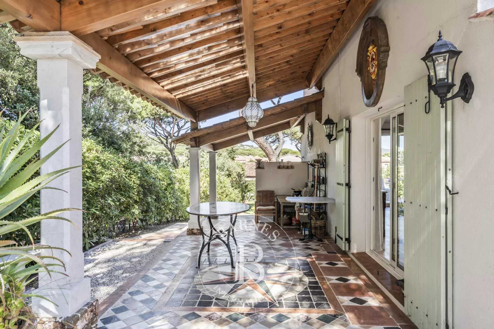 Villa Sainte-Maxime  -  ref 86333035 (picture 3)