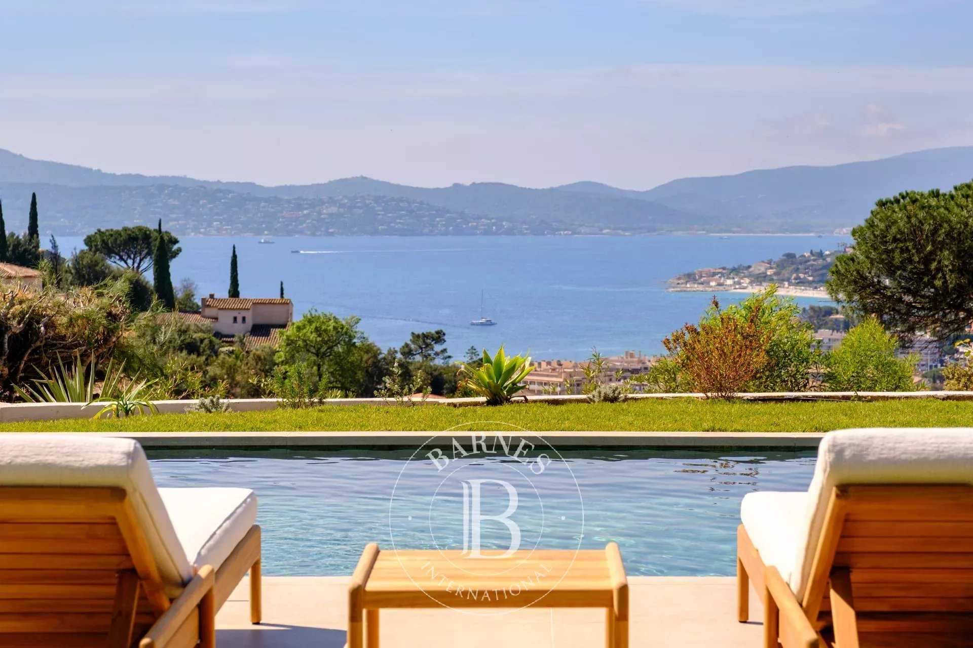 Villa Sainte-Maxime  -  ref 86131260 (picture 1)