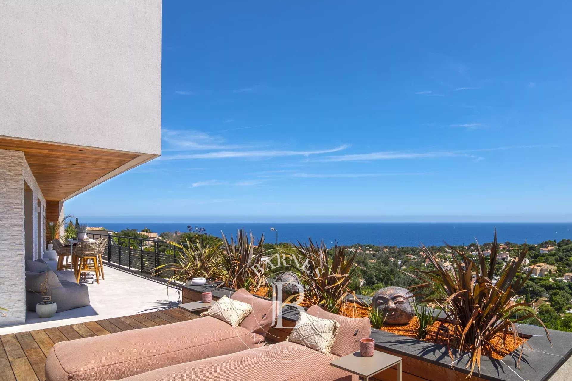 Villa Saint Aygulf  -  ref 82669170 (picture 2)