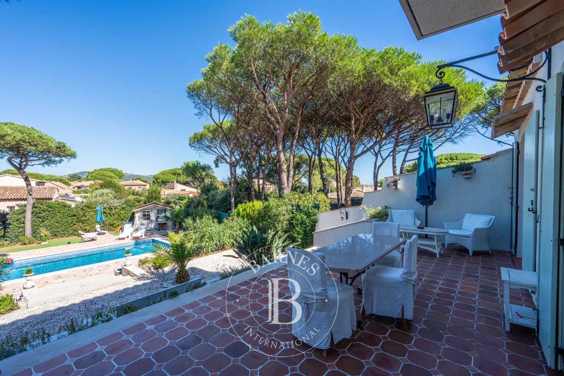 Villa Sainte-Maxime  -  ref 86333035 (picture 3)