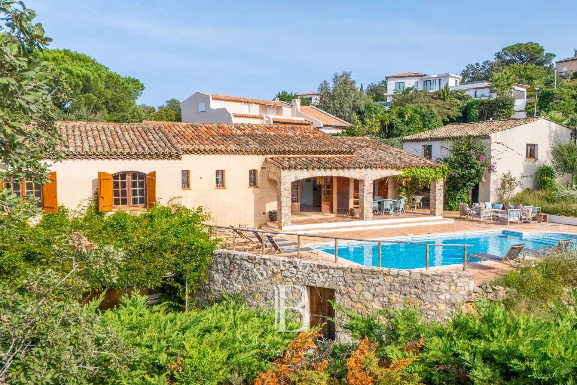 Sainte-Maxime  - Maison 7 Pi&egrave;ces 5 Chambres