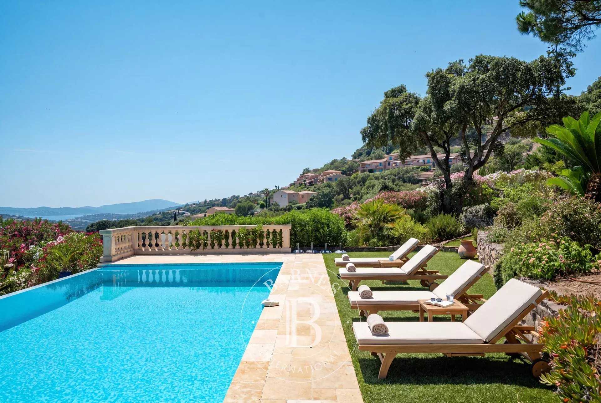 Villa Sainte-Maxime  -  ref 6813908 (picture 1)