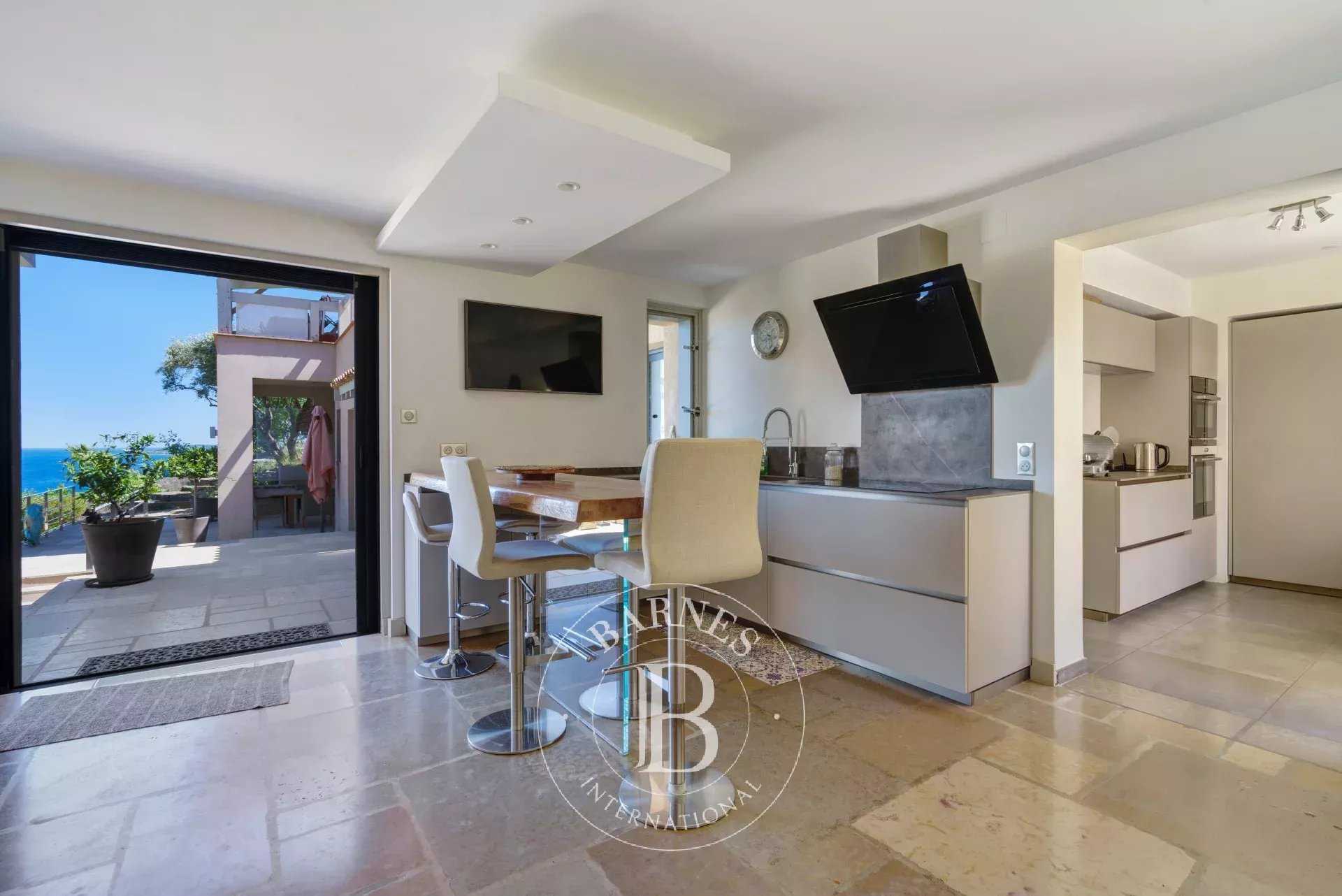 Villa Sainte-Maxime  -  ref 84765613 (picture 3)