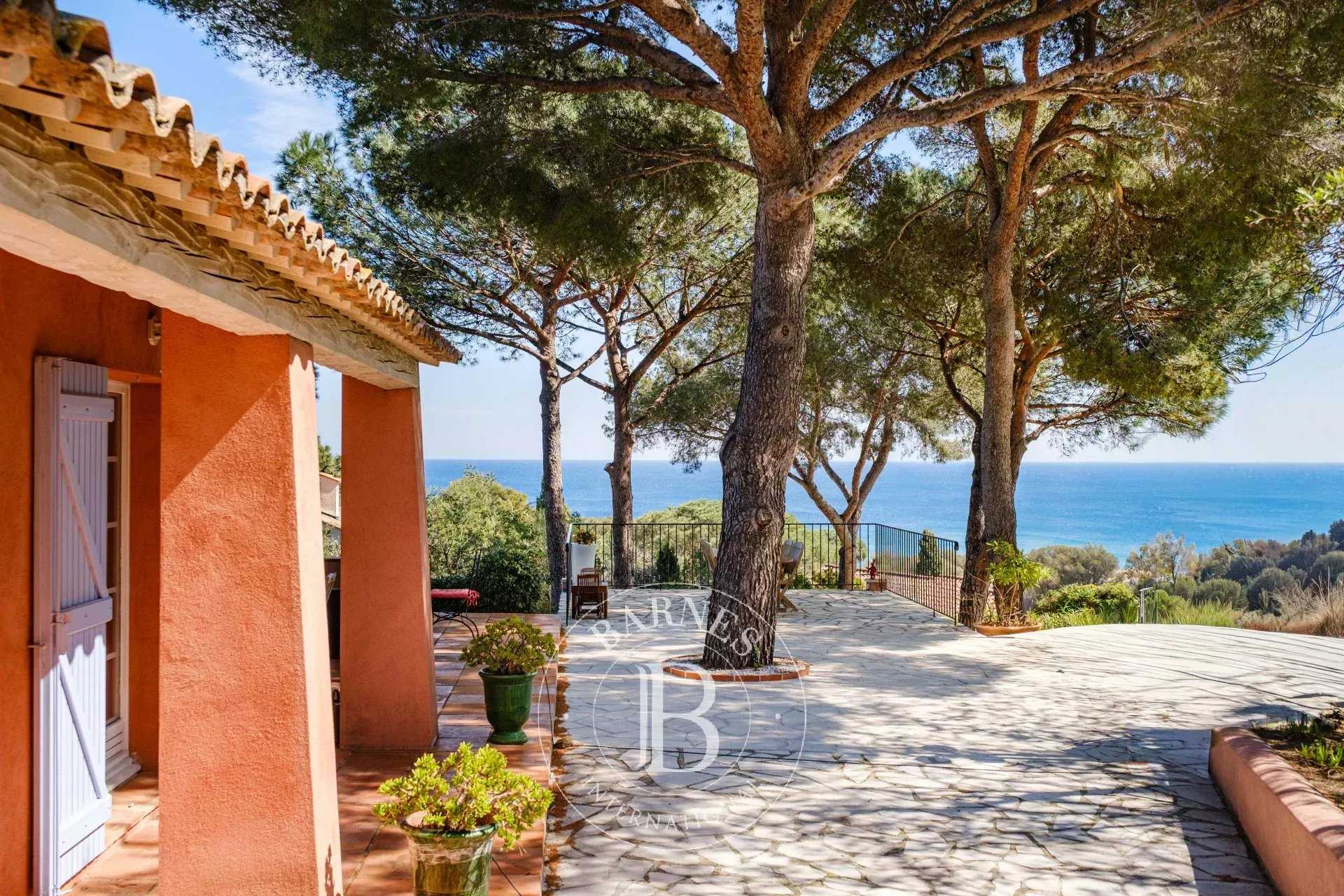 Villa Sainte-Maxime  -  ref 86189513 (picture 1)