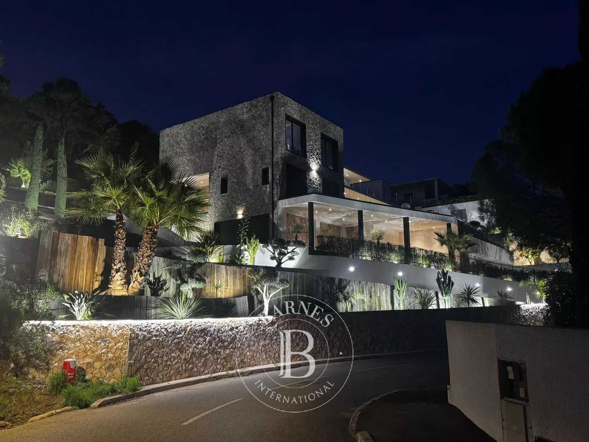 Villa Roquebrune-sur-Argens  -  ref 85786303 (picture 1)