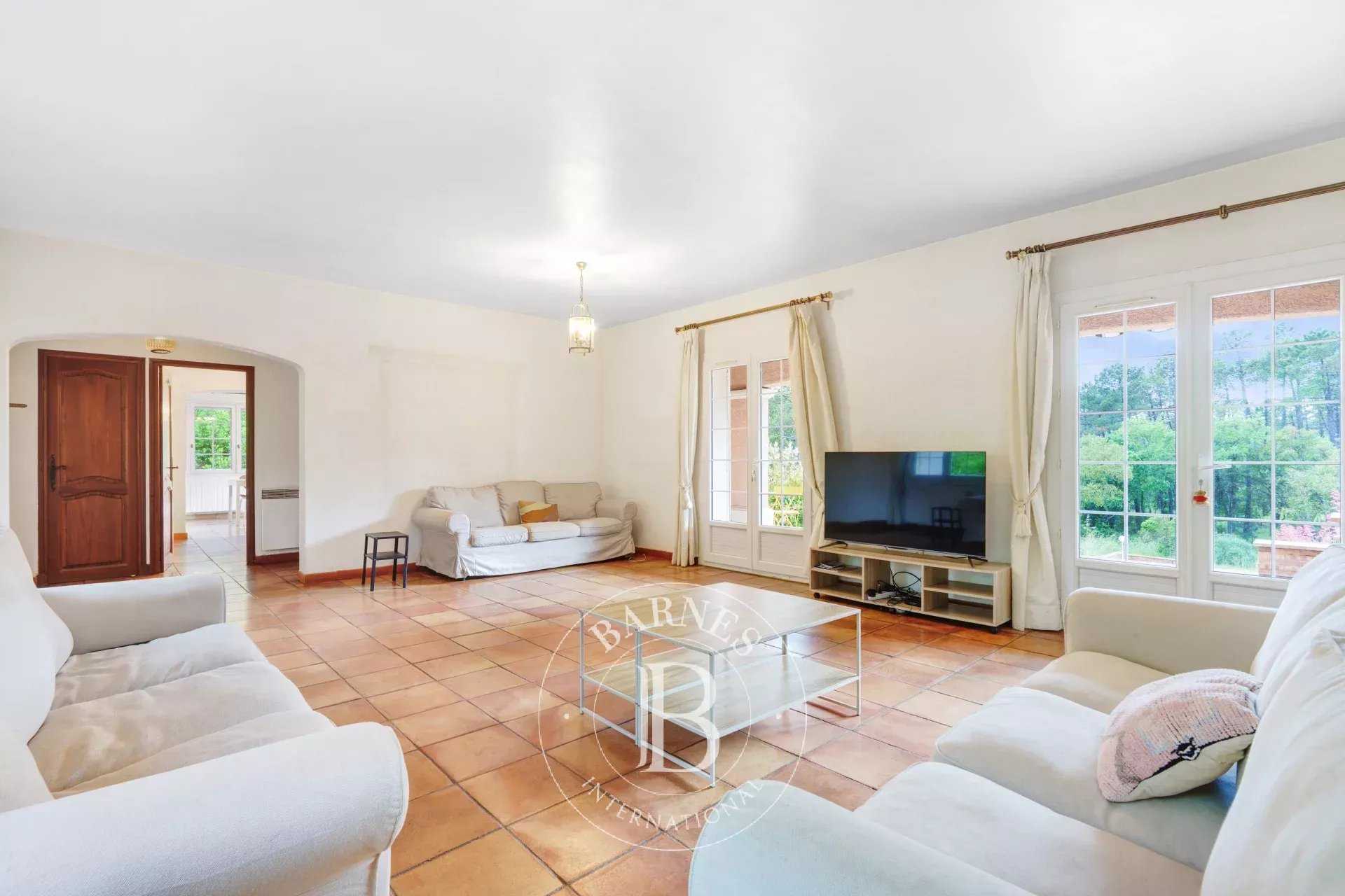Villa Le Muy  -  ref 85898544 (picture 3)