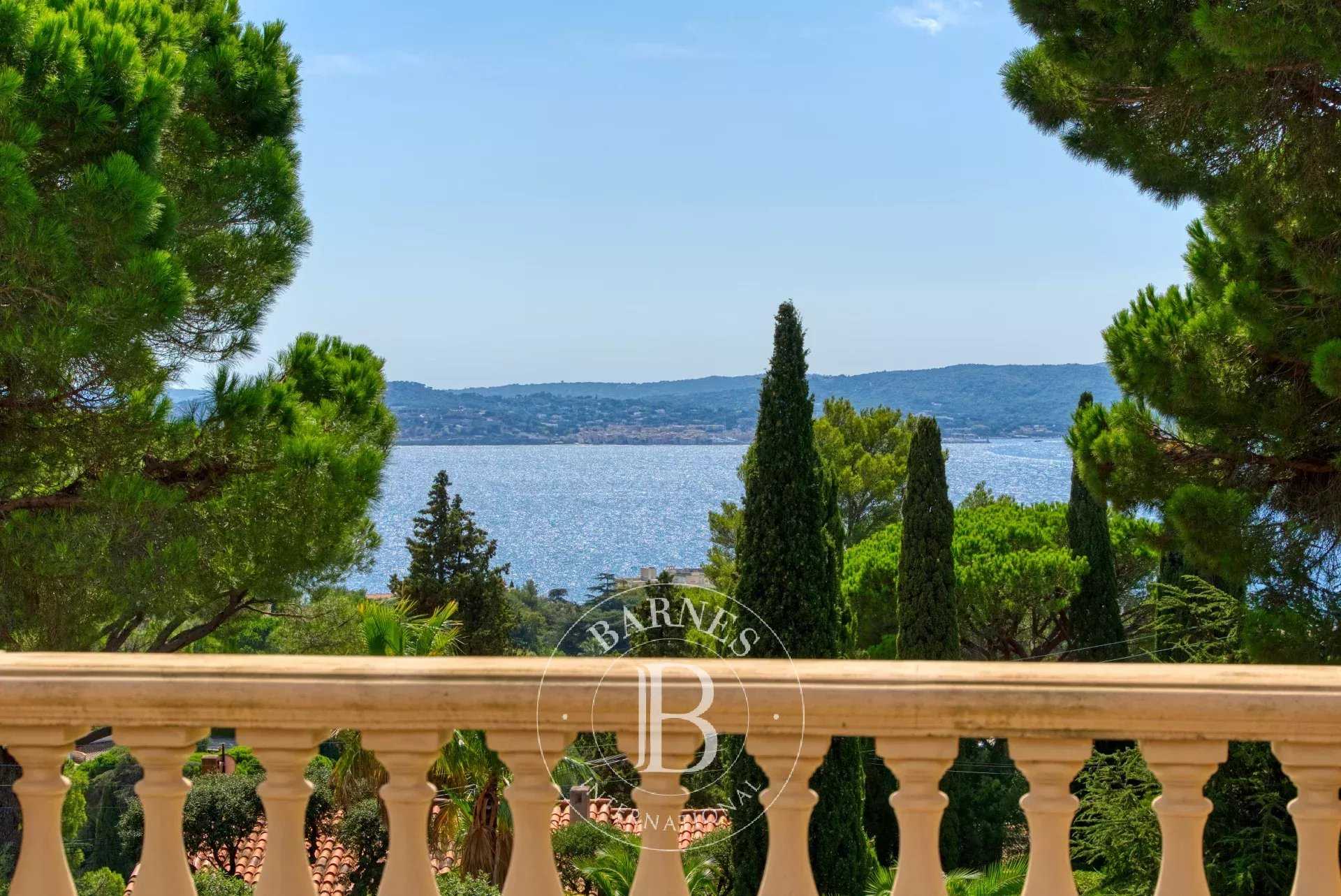 Villa Sainte-Maxime  -  ref 85472223 (picture 2)