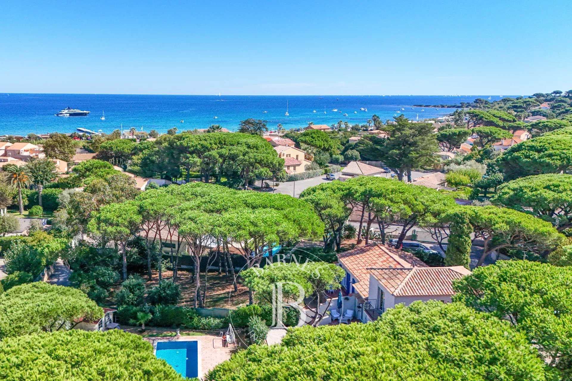 Villa Sainte-Maxime  -  ref 86333035 (picture 2)