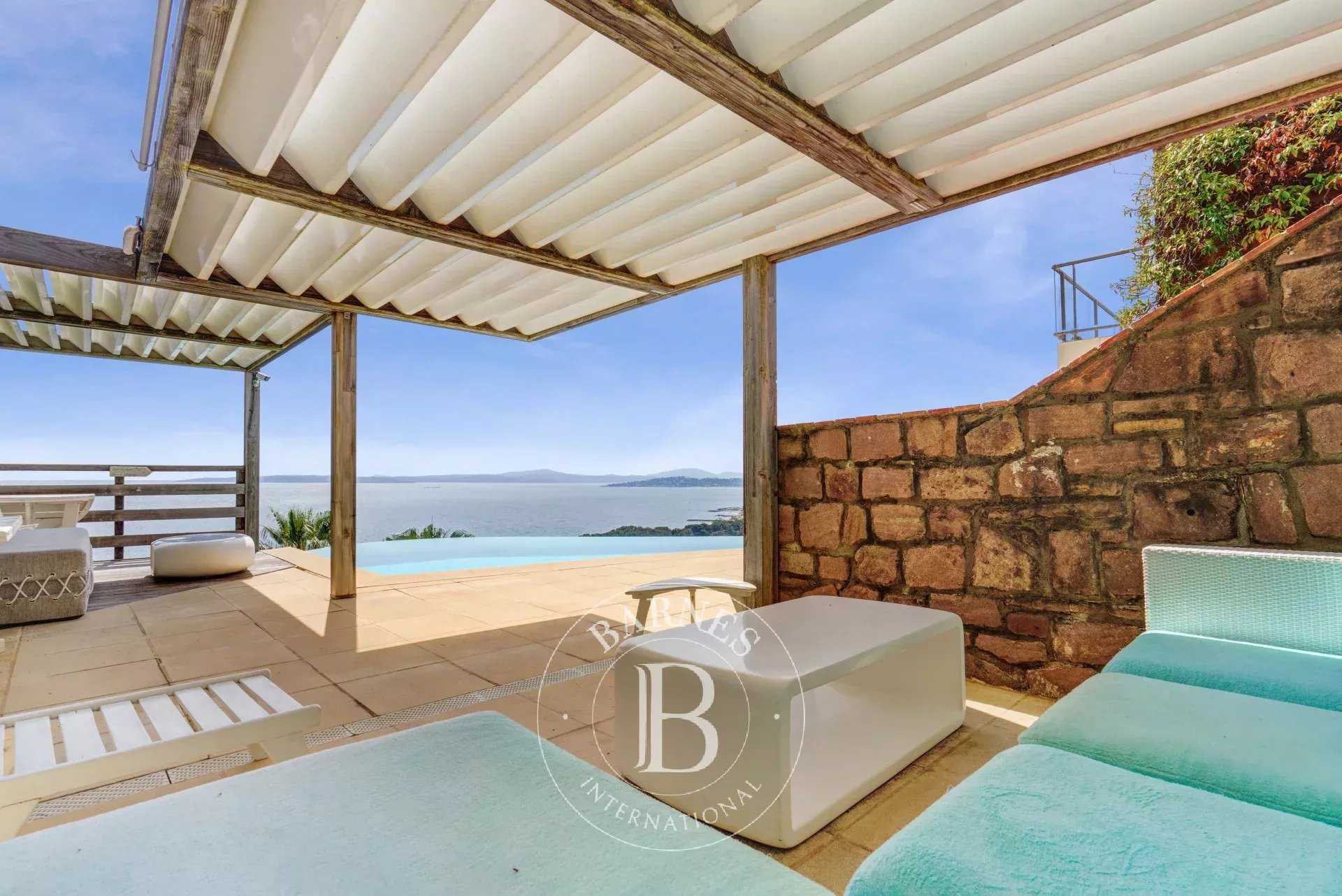 Villa Roquebrune-sur-Argens  -  ref 85798188 (picture 1)
